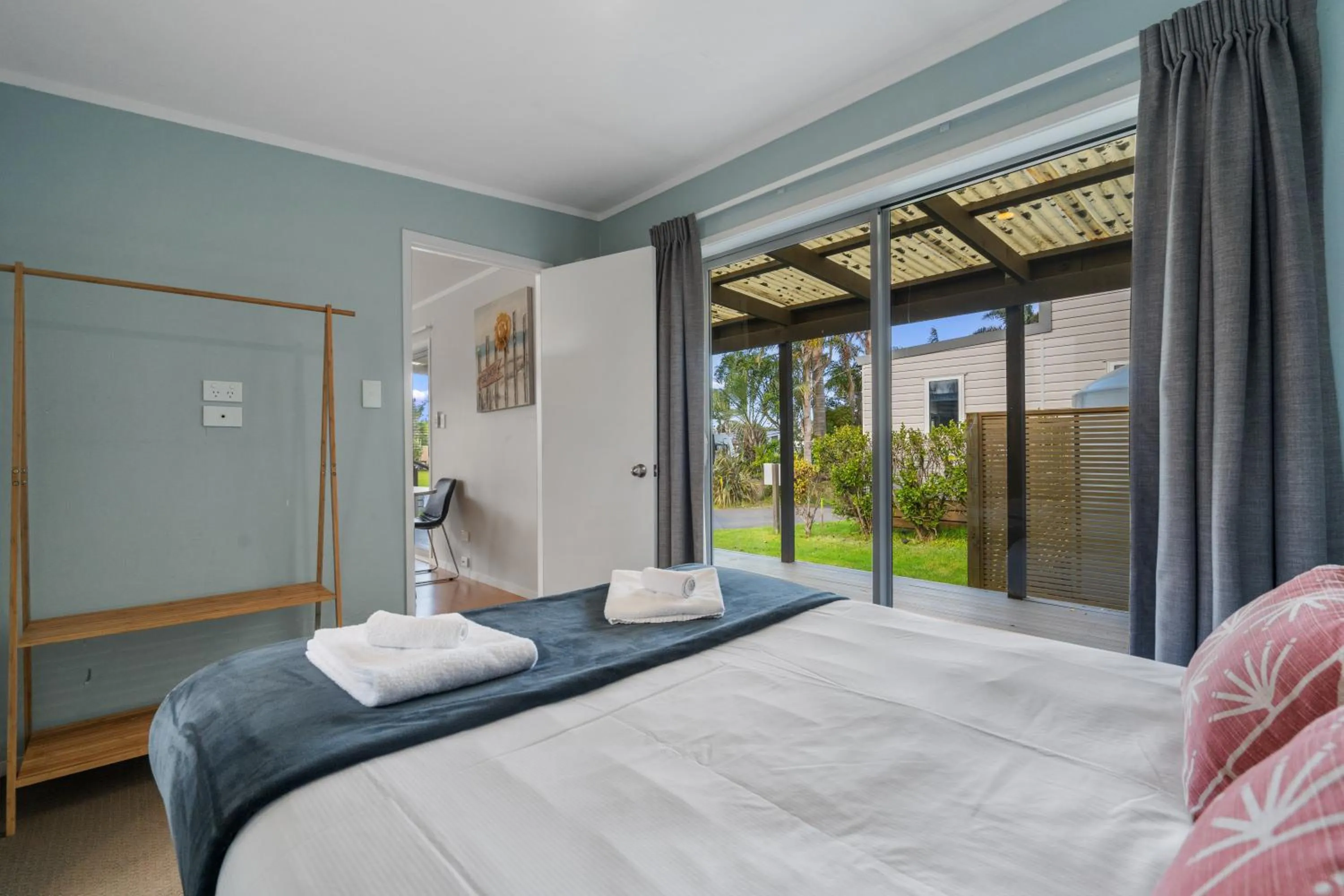 Bed in Tasman Holiday Parks - Beachaven