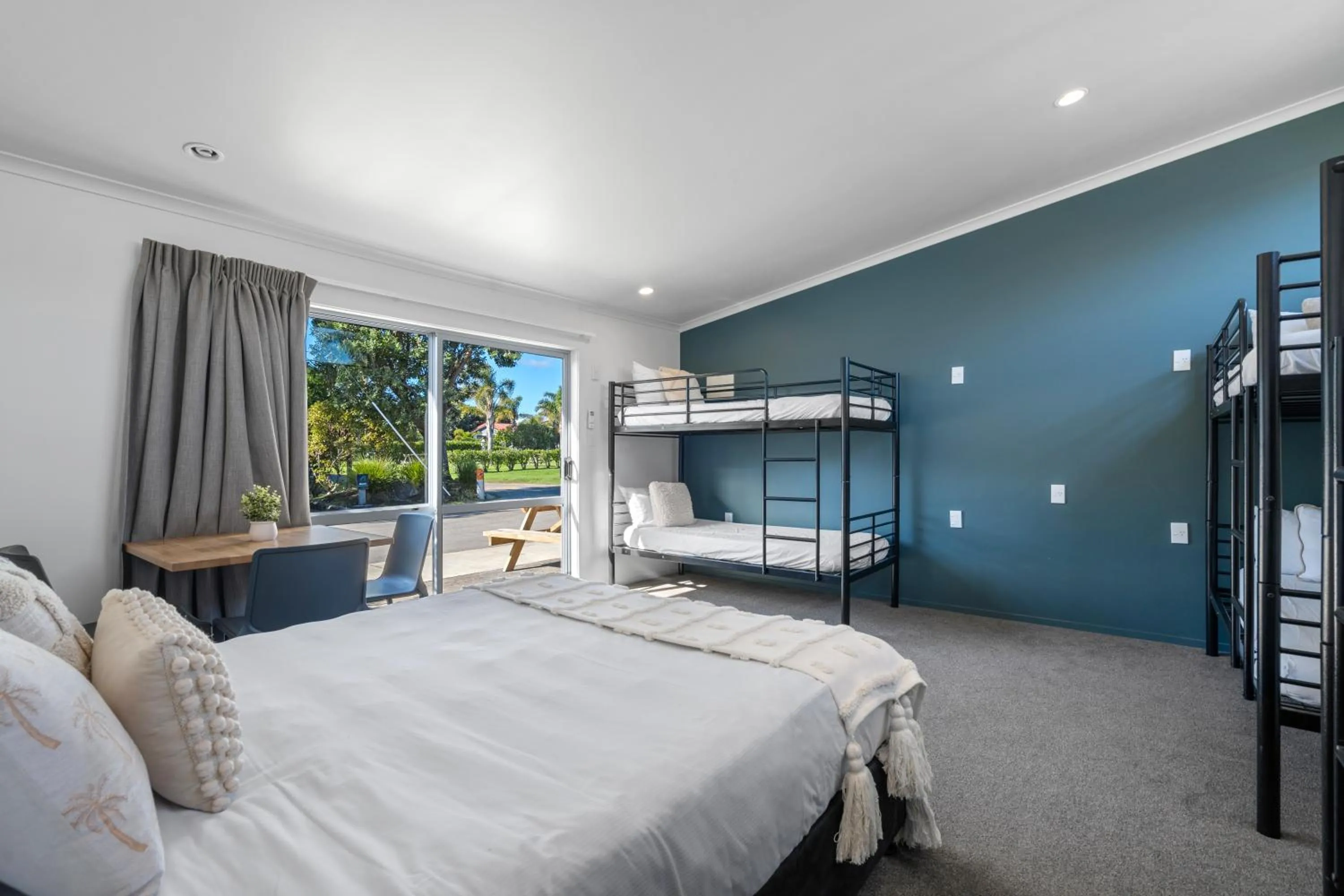Bed in Tasman Holiday Parks - Beachaven