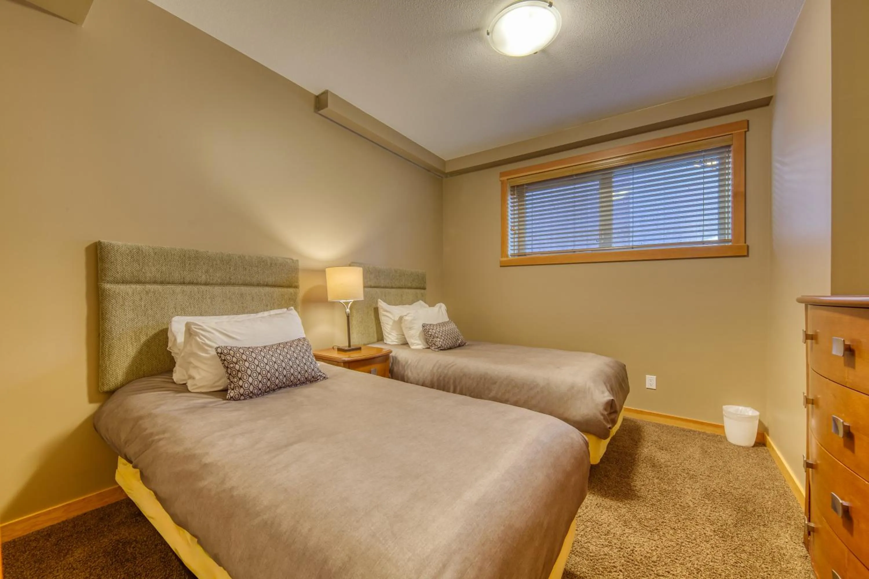 Bedroom, Bed in The Residences at Fairmont Ridge