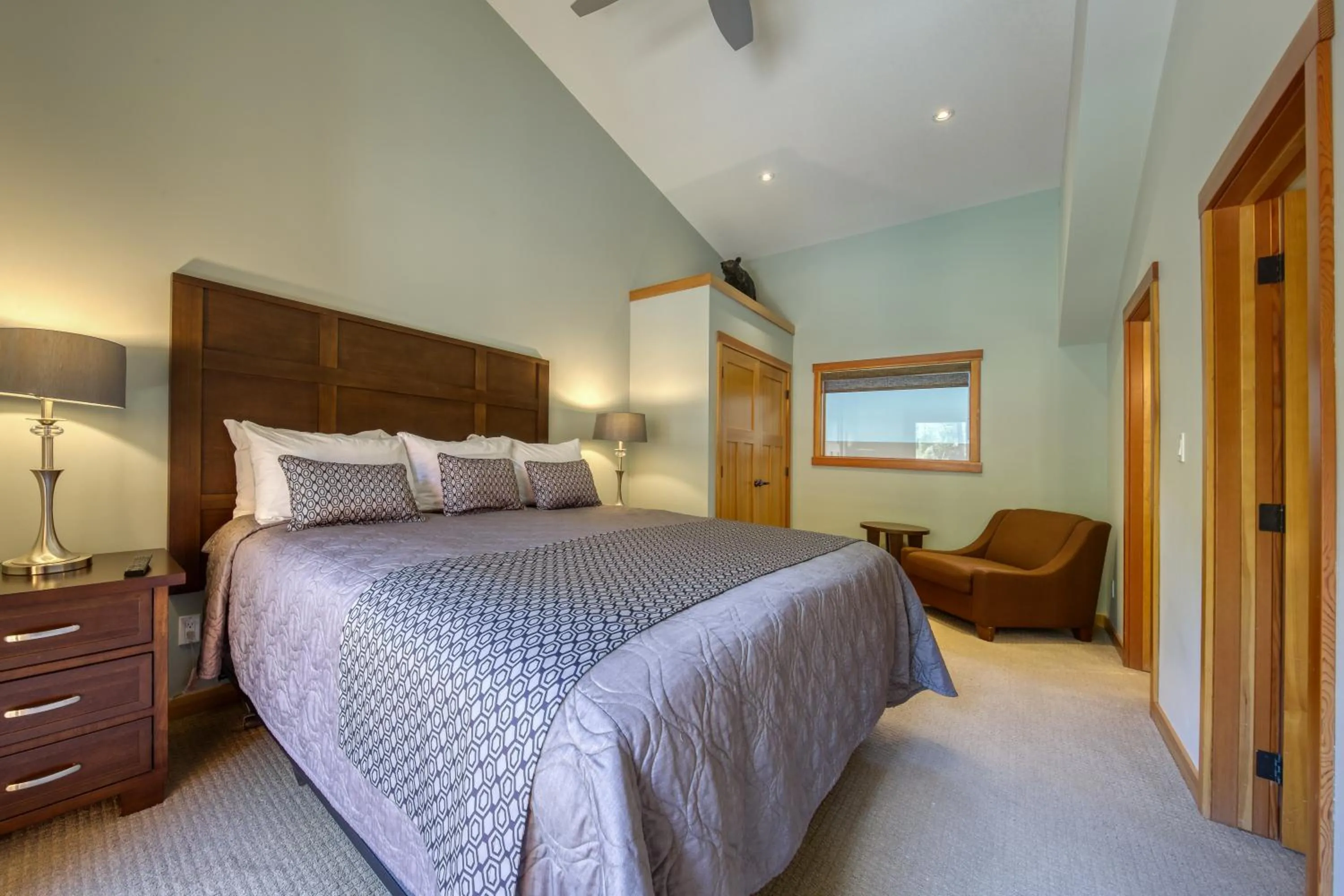 Bedroom, Bed in The Residences at Fairmont Ridge