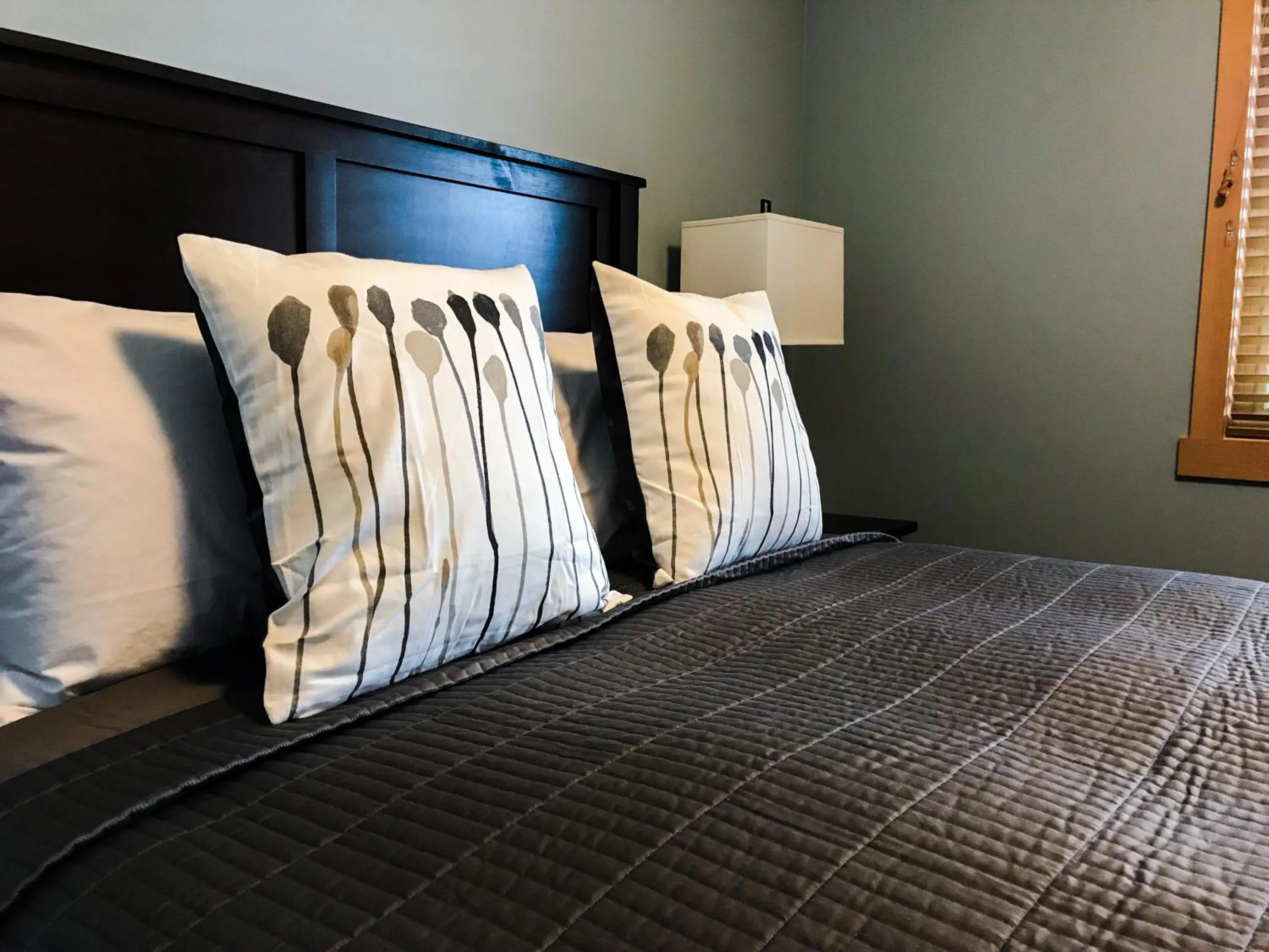 Bedroom, Bed in The Residences at Fairmont Ridge