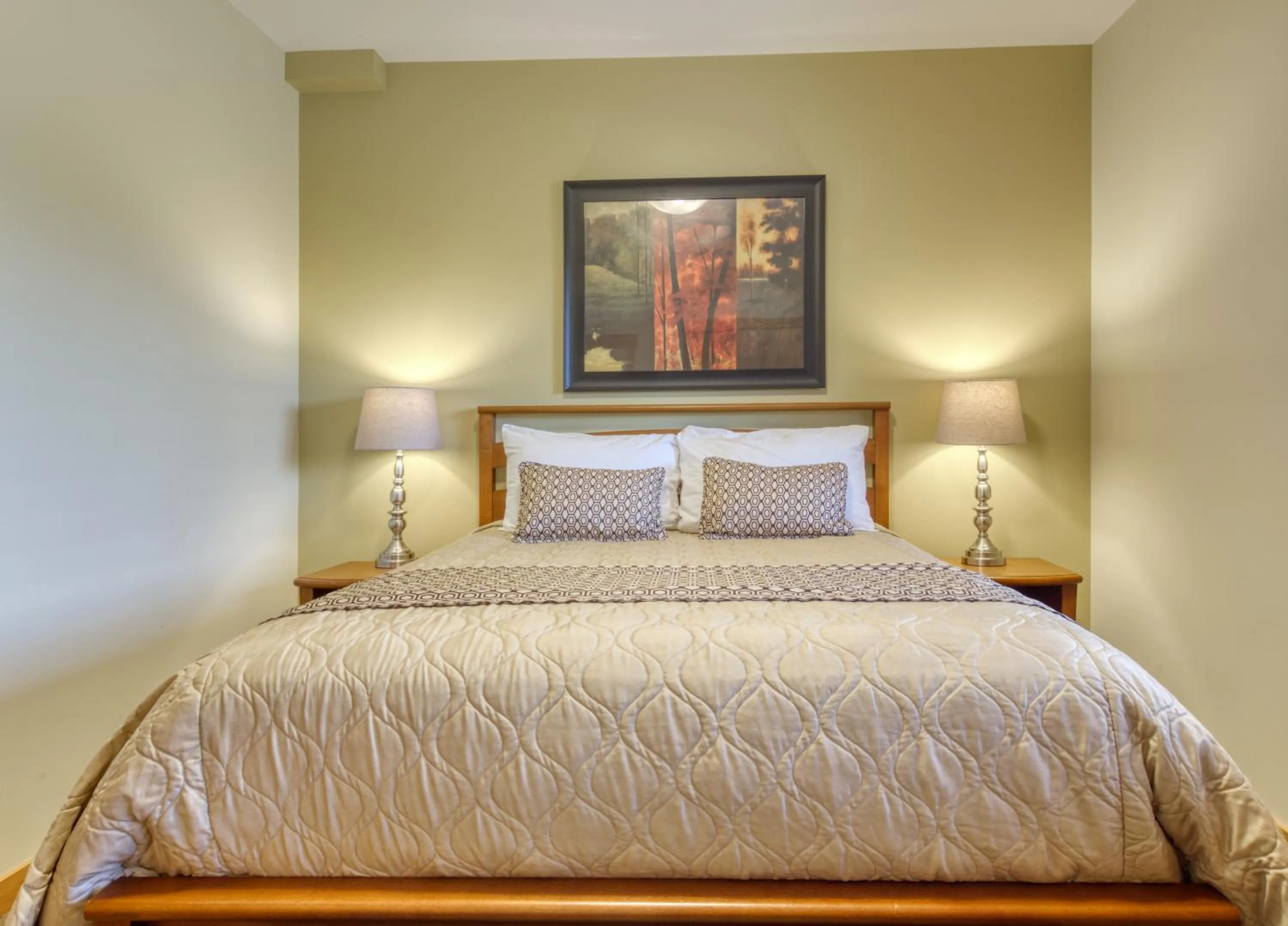 Bed in The Residences at Fairmont Ridge