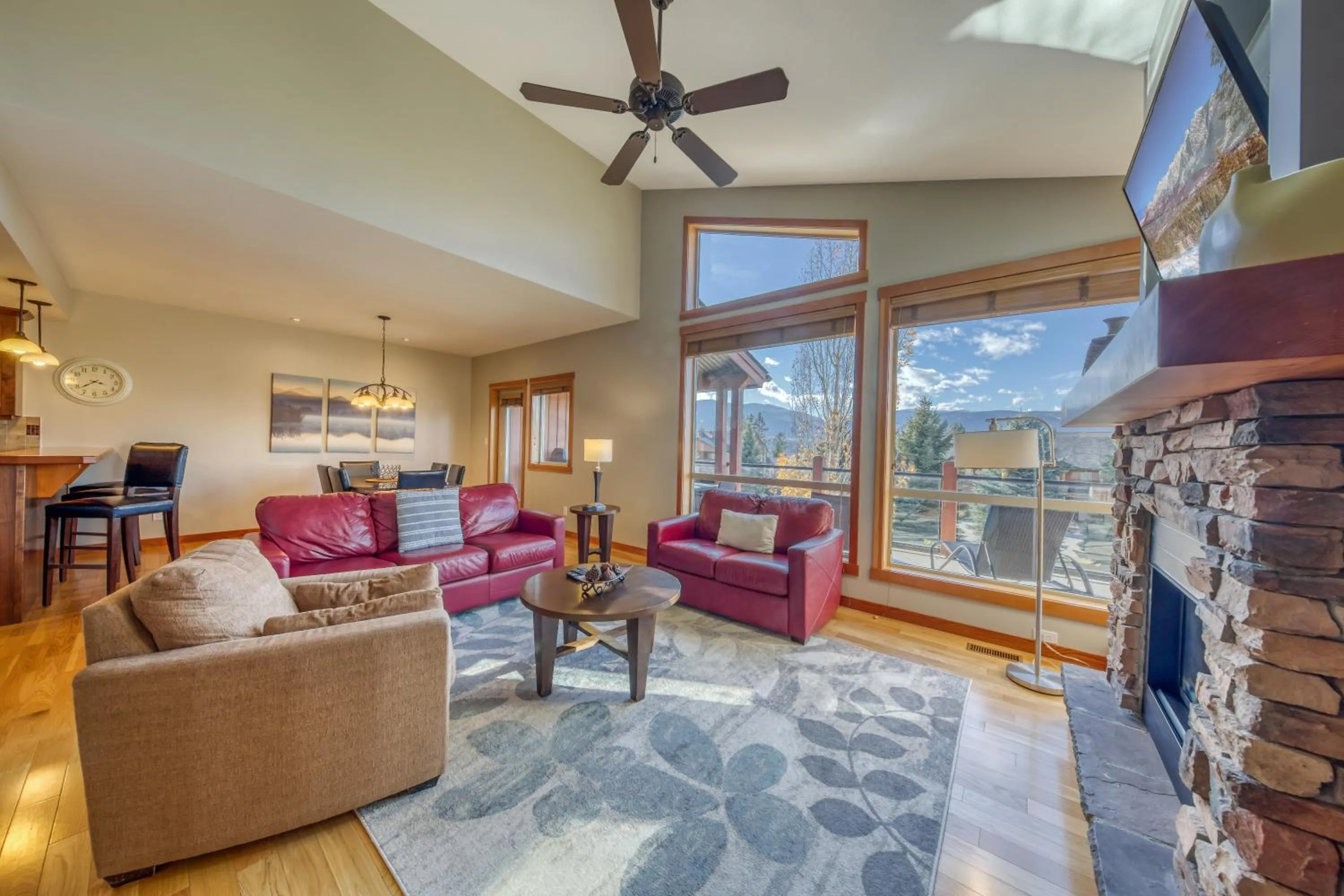 Living room in The Residences at Fairmont Ridge