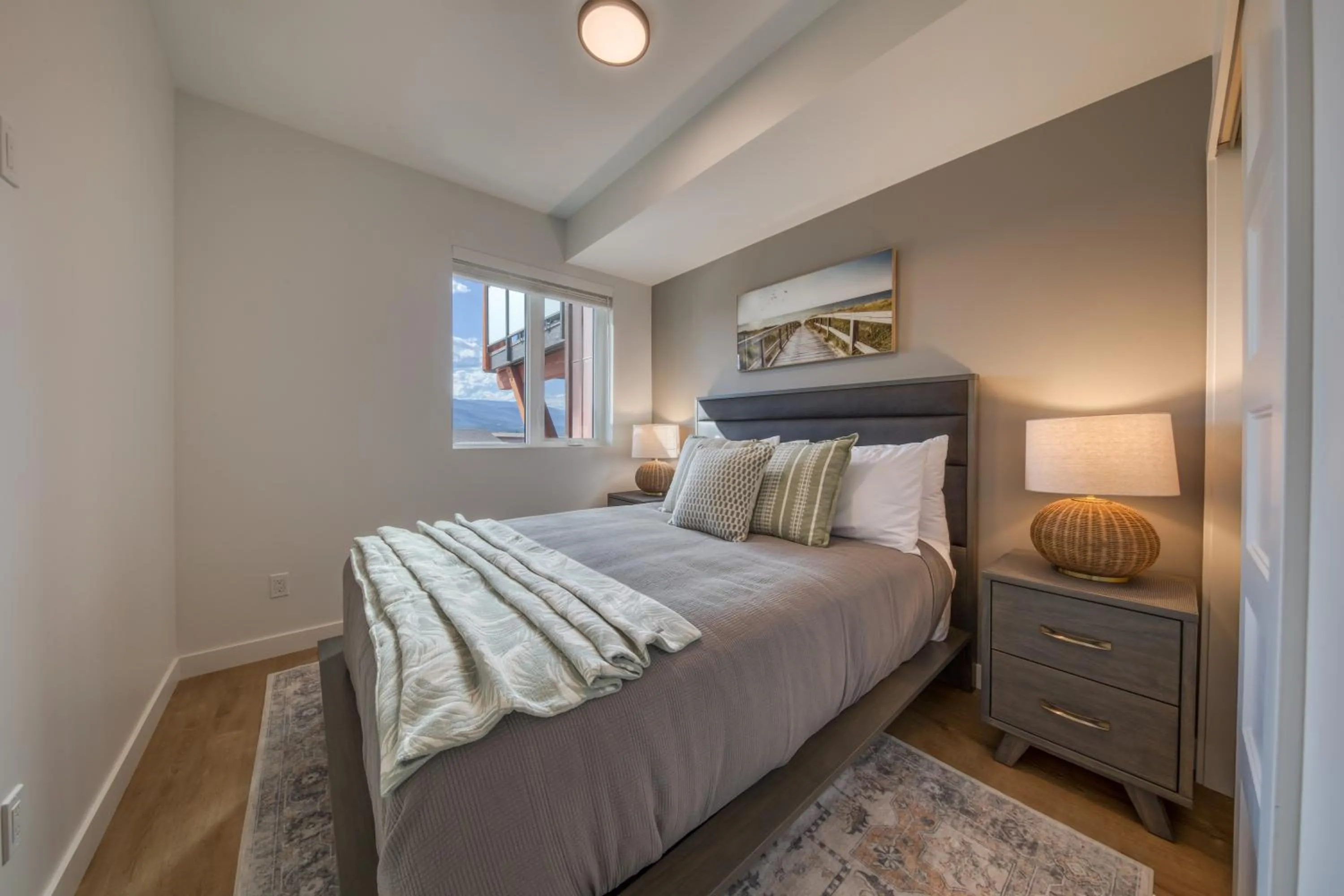 Bed in The Residences at Fairmont Ridge