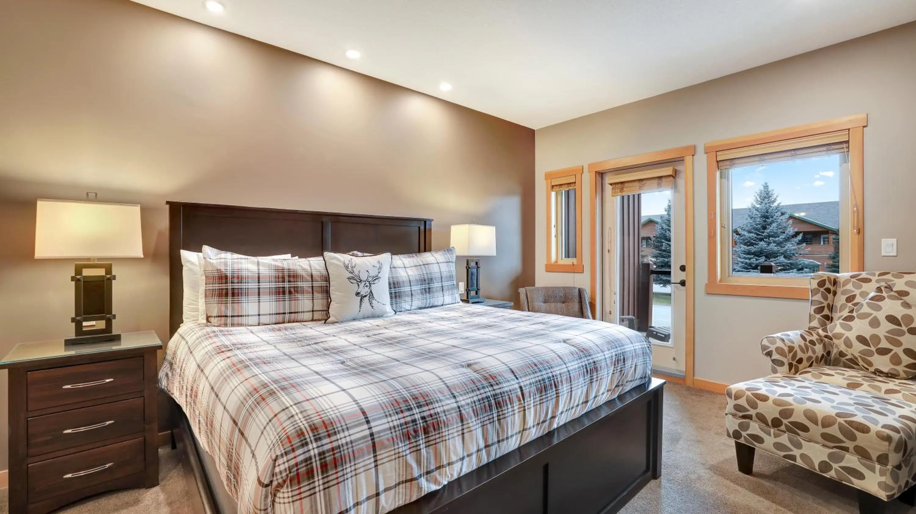 Bed in The Residences at Fairmont Ridge