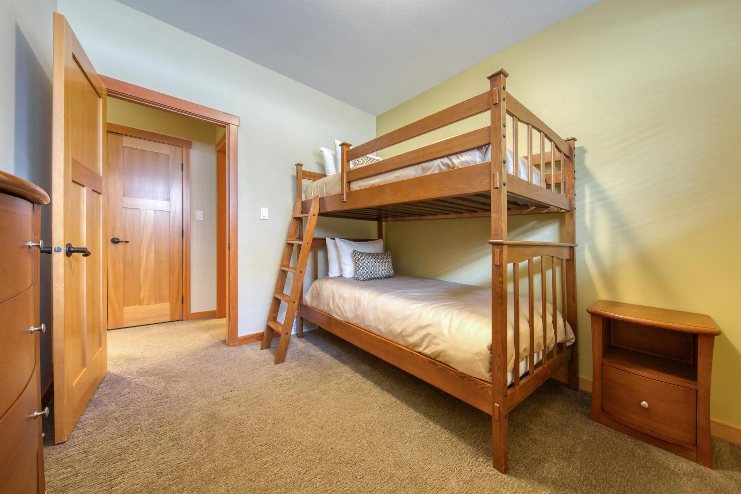 Bed in The Residences at Fairmont Ridge