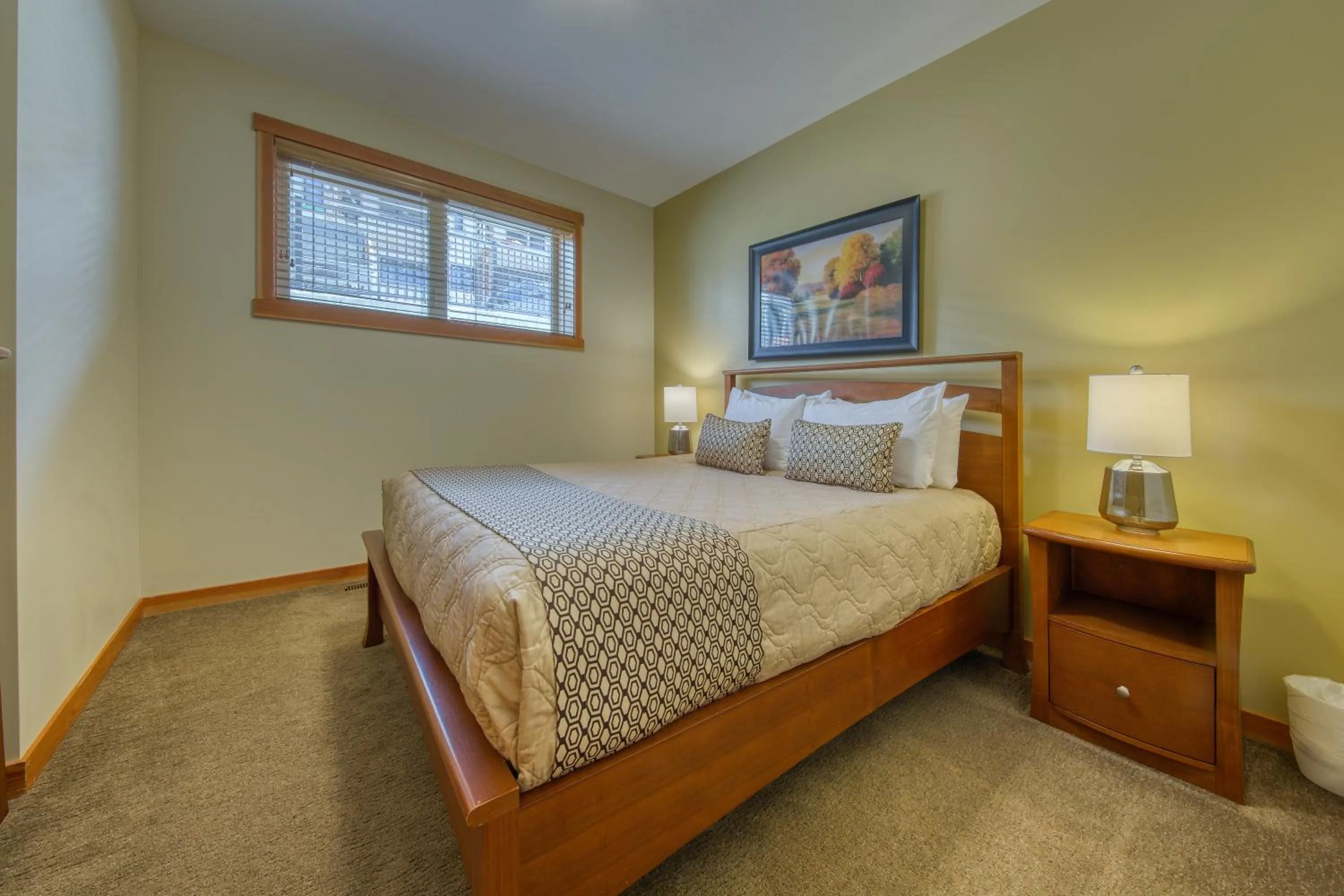 Bed in The Residences at Fairmont Ridge