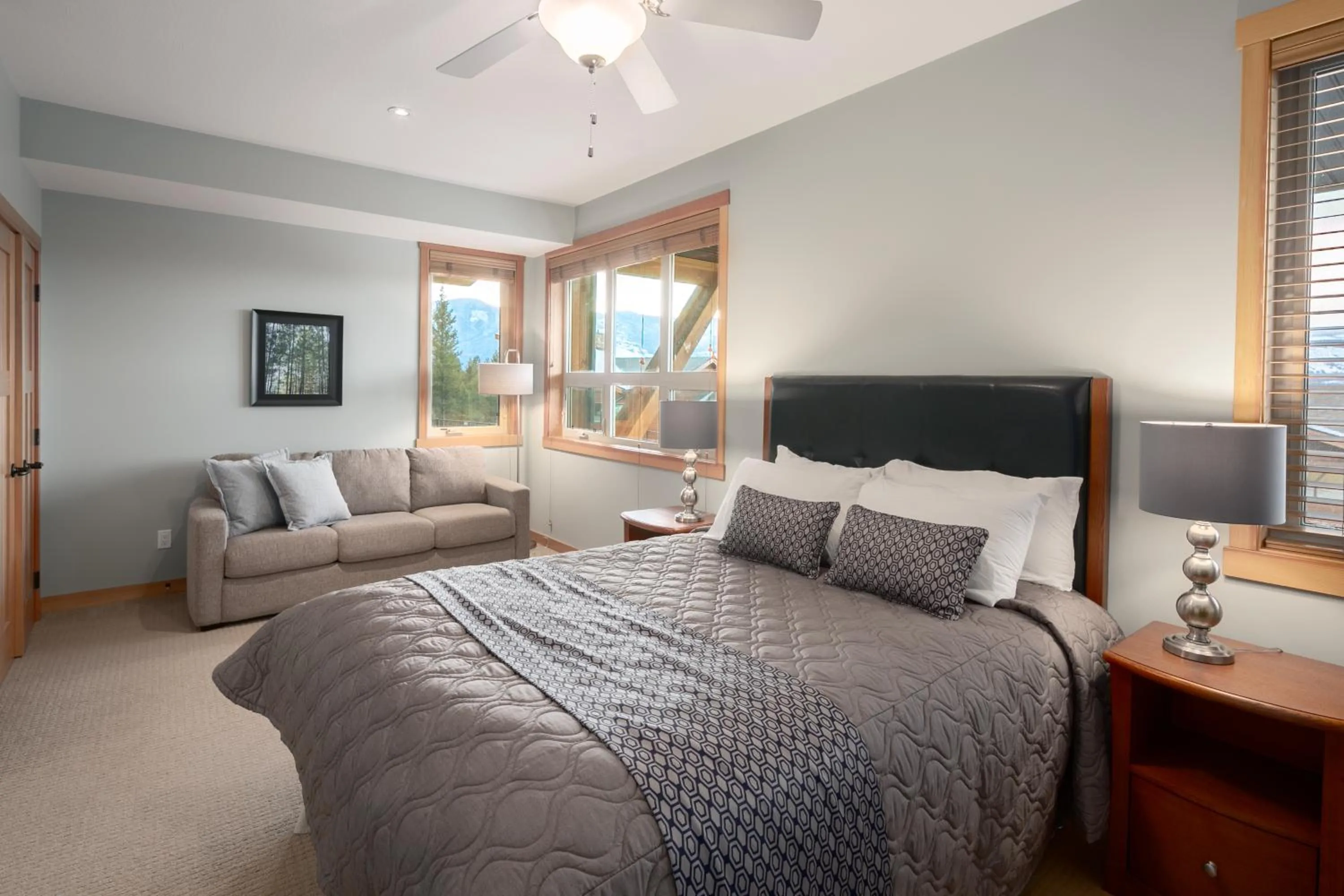 Bed in The Residences at Fairmont Ridge
