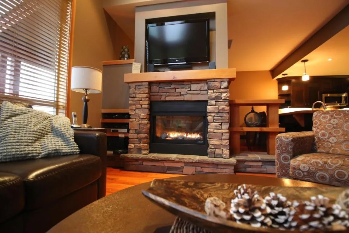 Living room in The Residences at Fairmont Ridge