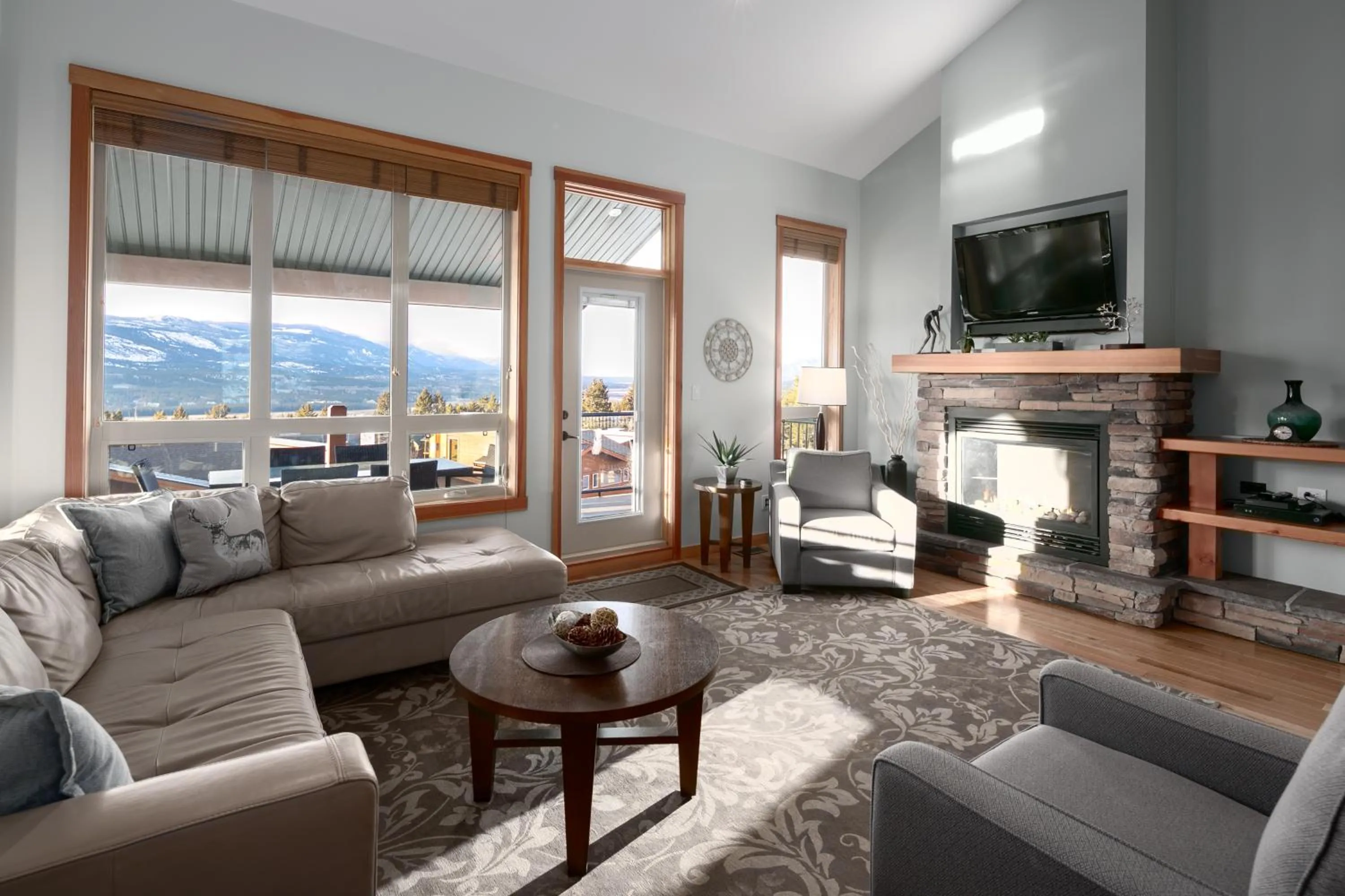 Living room in The Residences at Fairmont Ridge