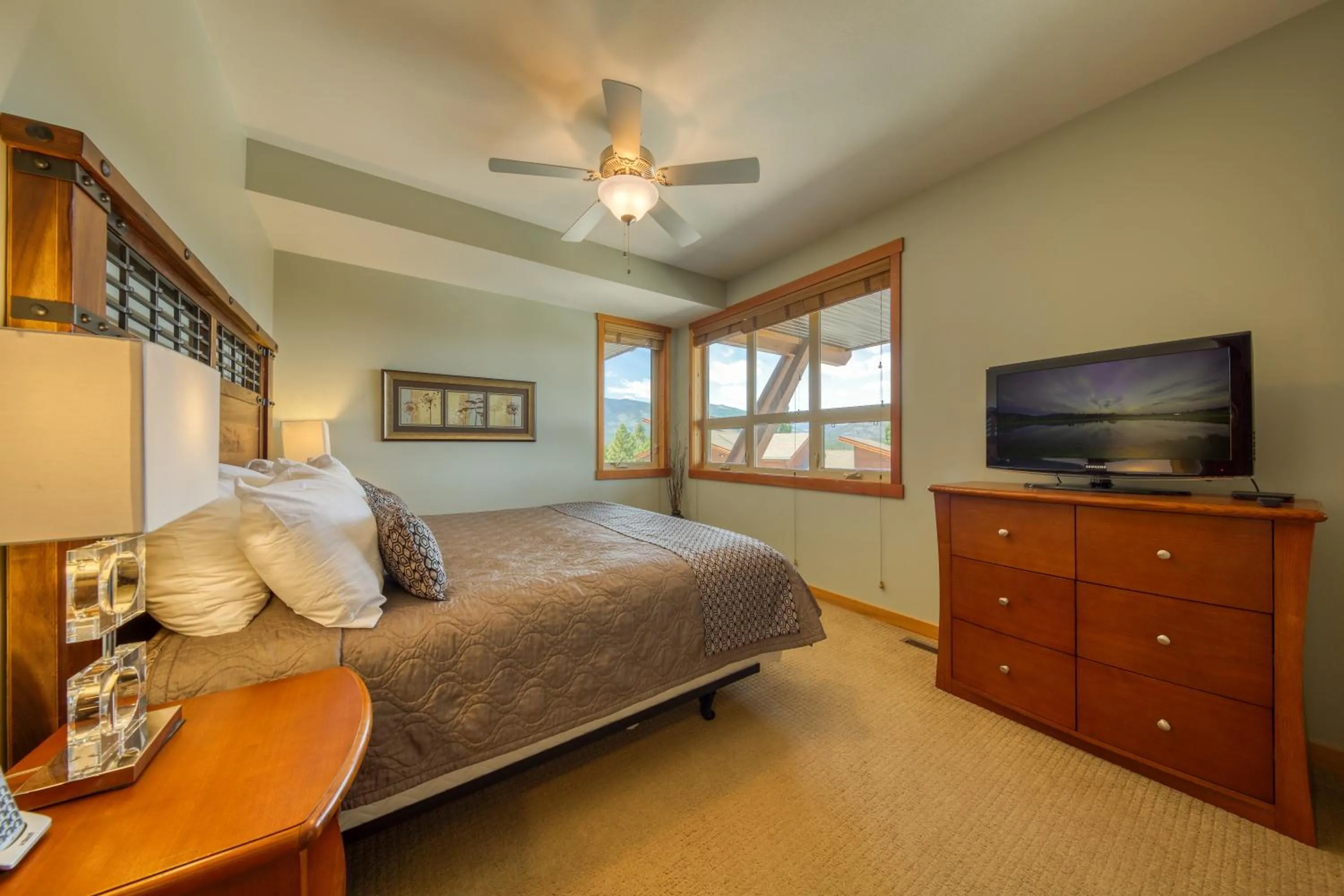 Bedroom, Bed in The Residences at Fairmont Ridge