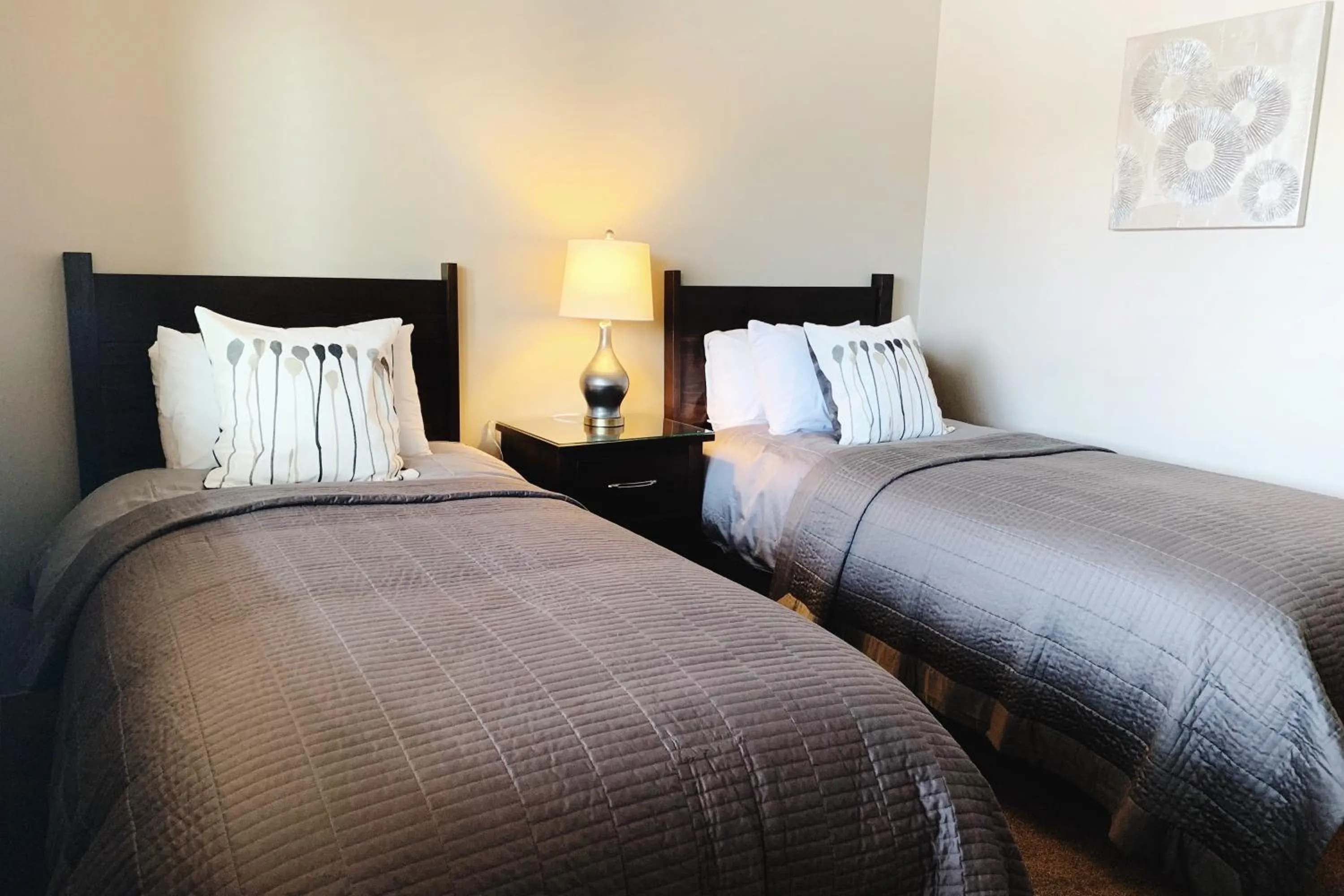 Bed in The Residences at Fairmont Ridge