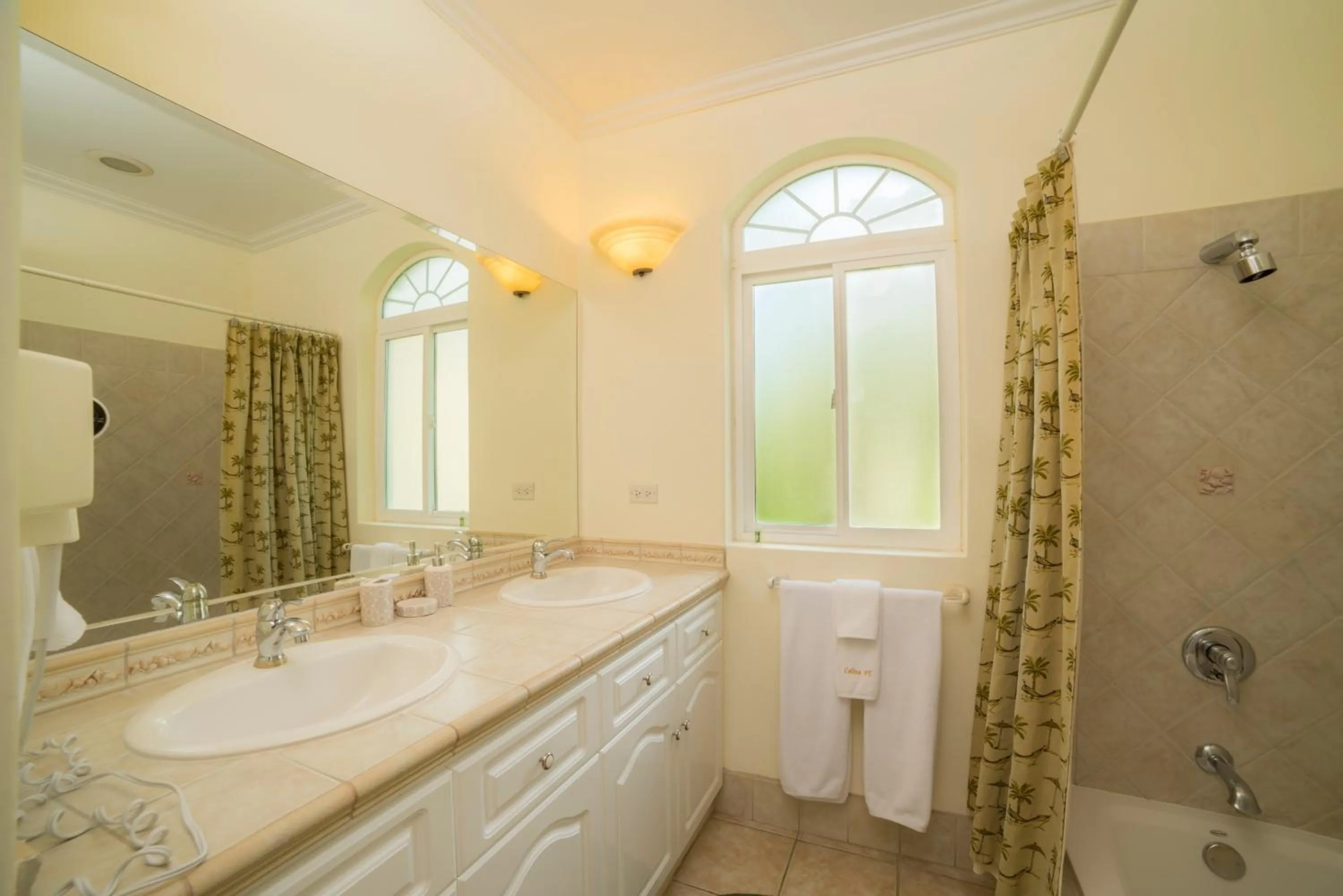 Bathroom in Stay In CR Los Sueños Condos