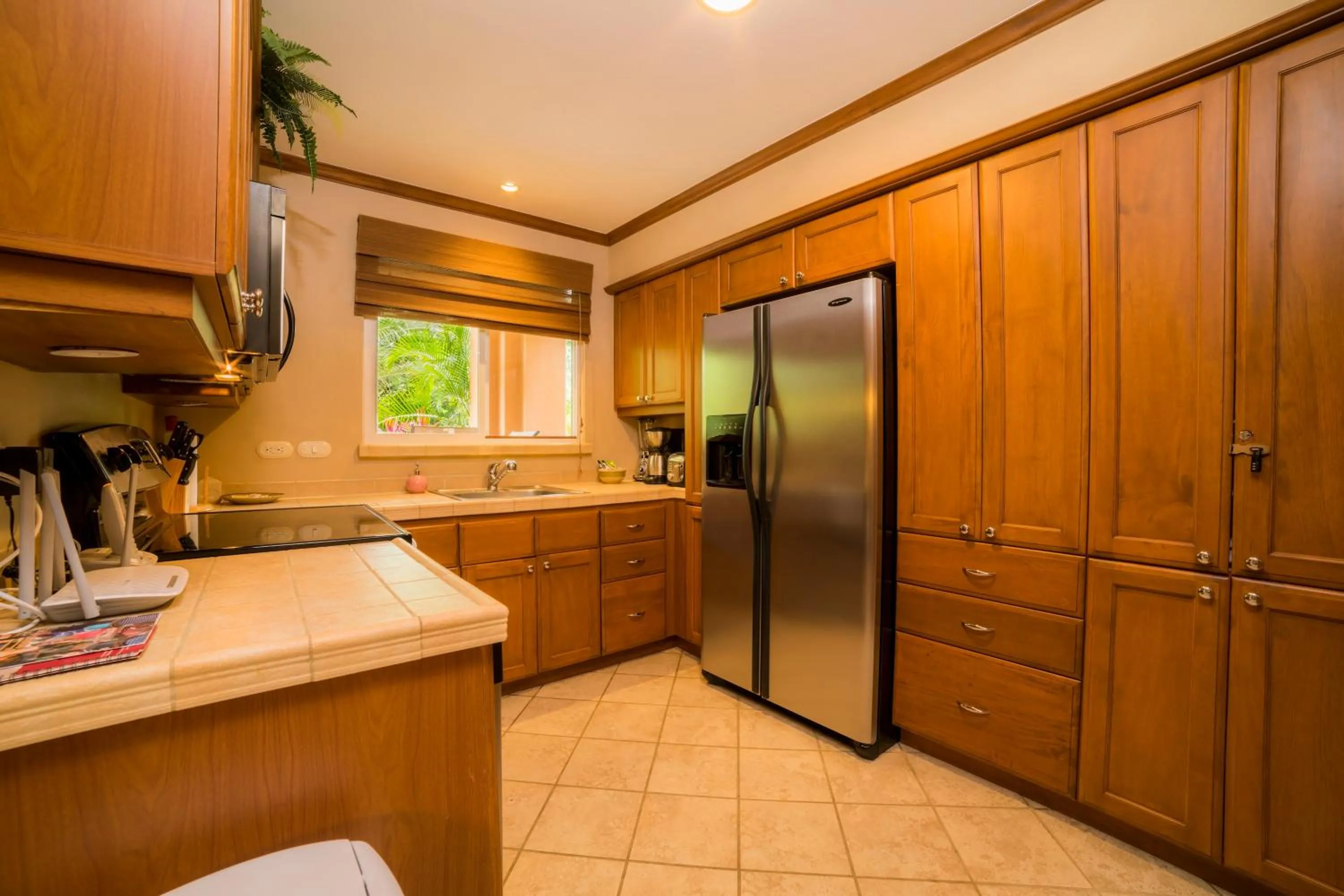 Kitchen or kitchenette in Stay In CR Los Sueños Condos