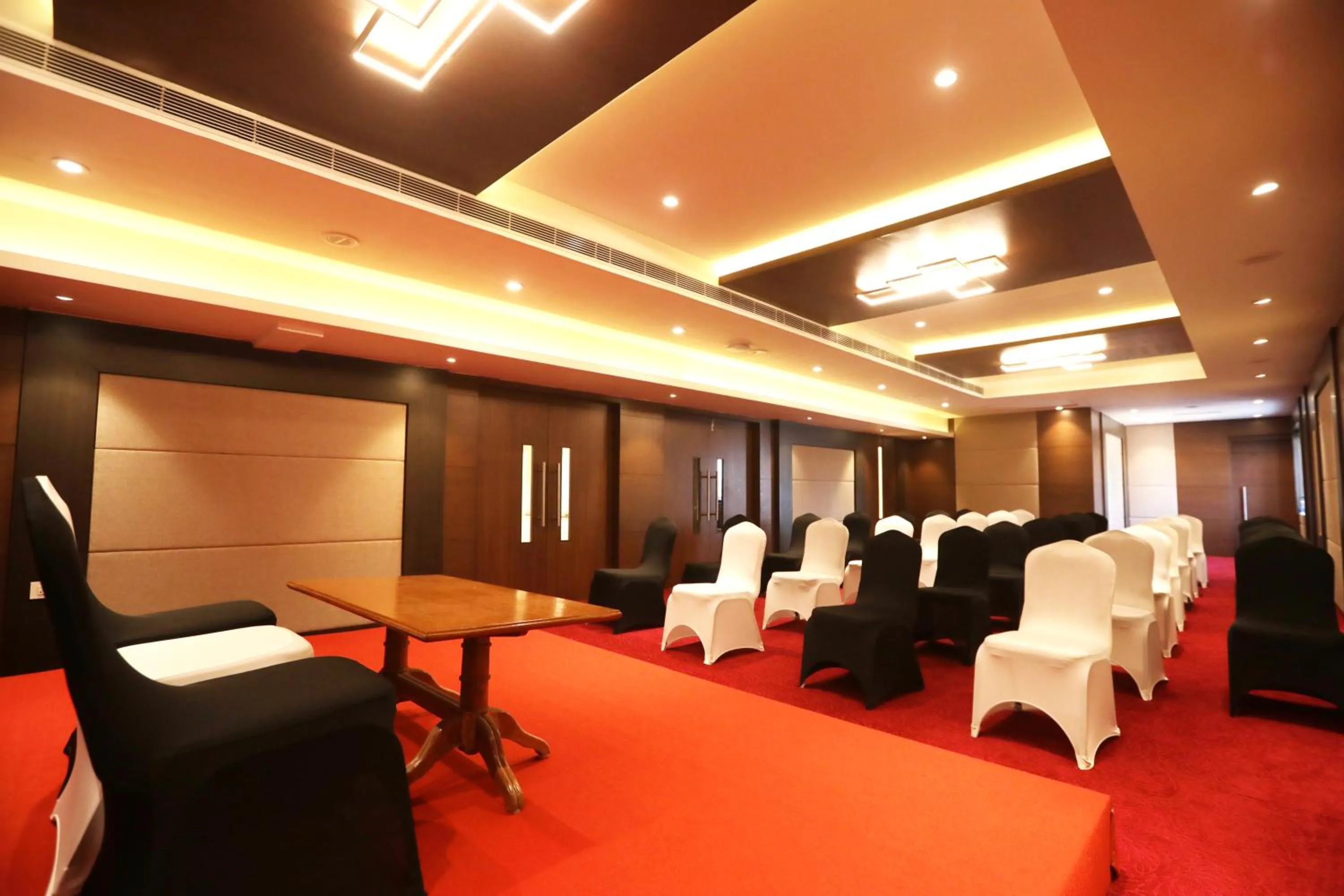 Meeting/conference room in S Hotels Chennai