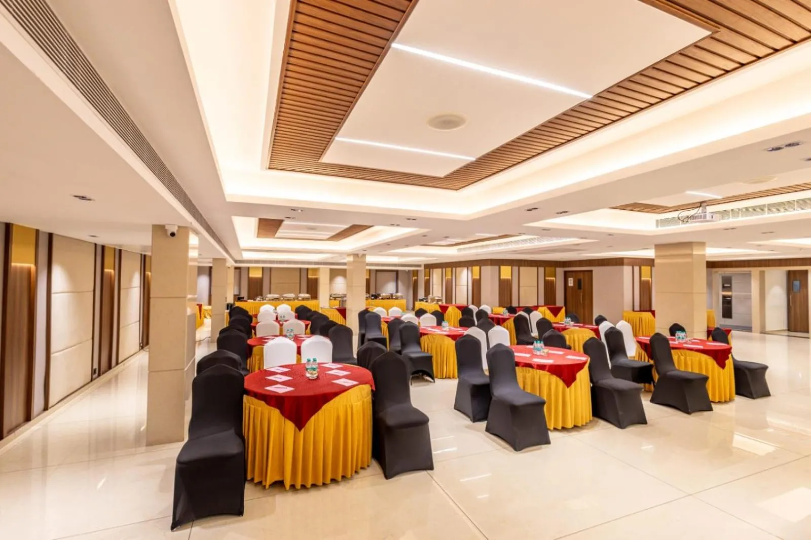 Banquet/Function facilities in S Hotels Chennai