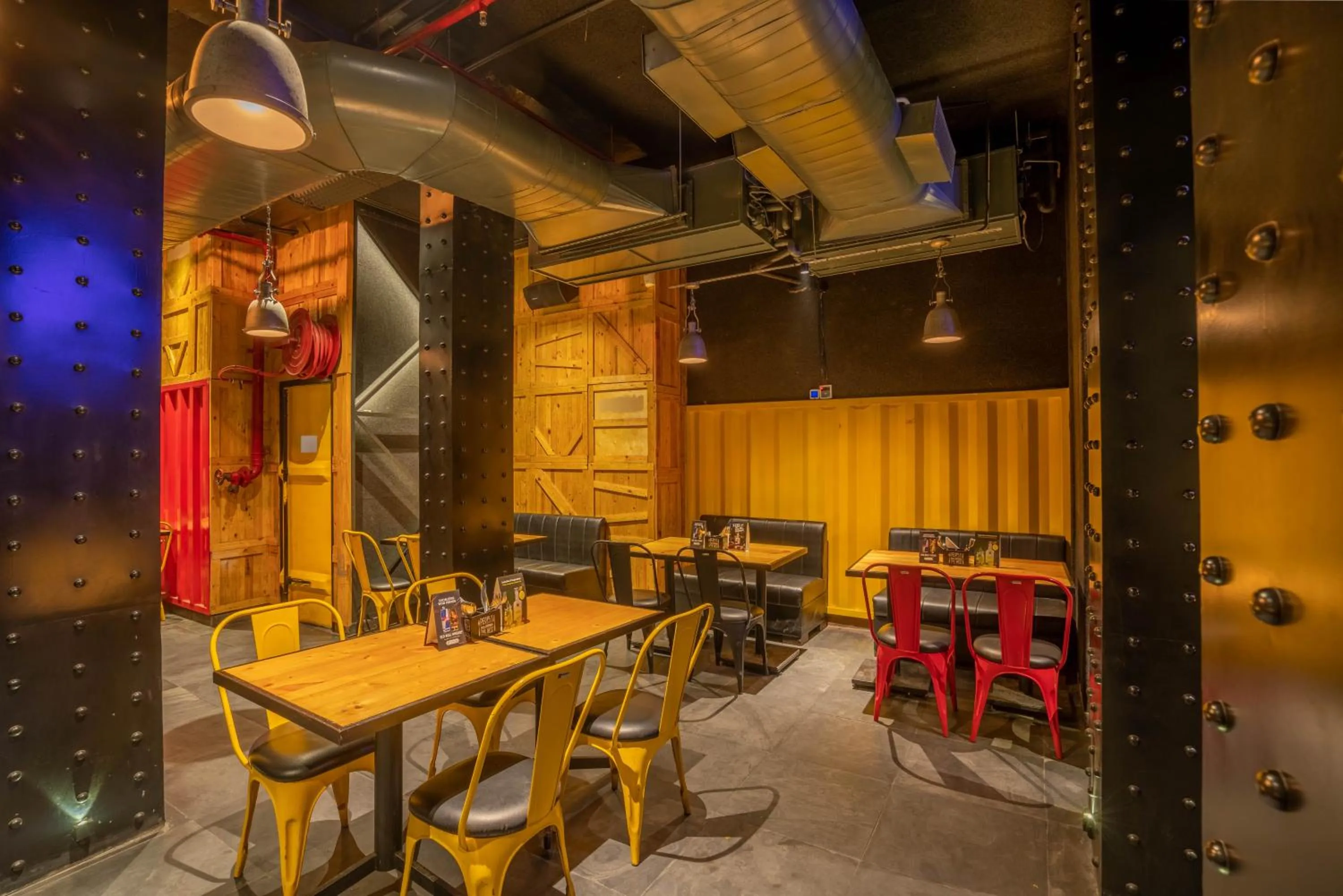 Restaurant/places to eat in S Hotels Chennai