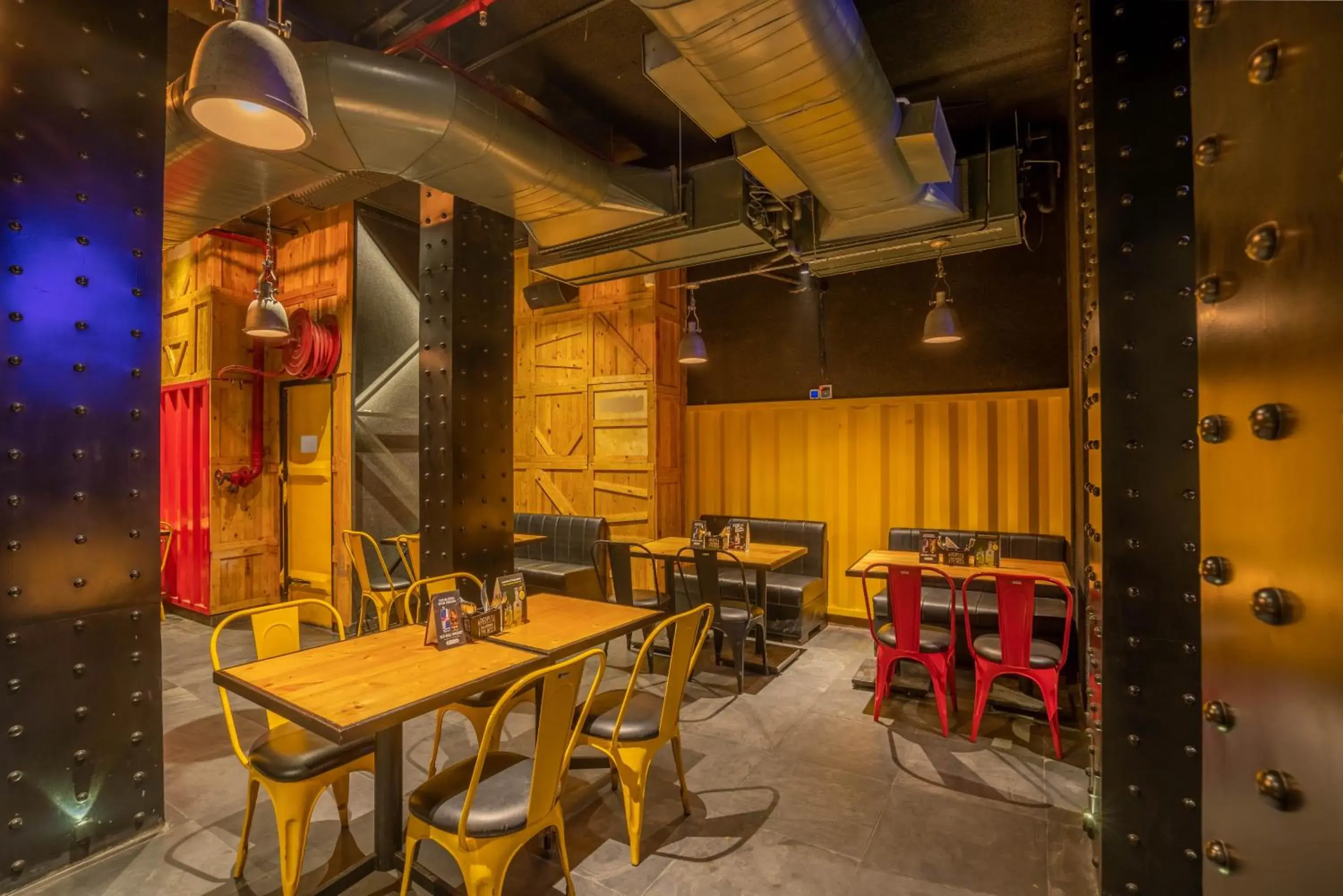 Restaurant/places to eat in S Hotels Chennai Restaurant/places to eat in S Hotels Chennai