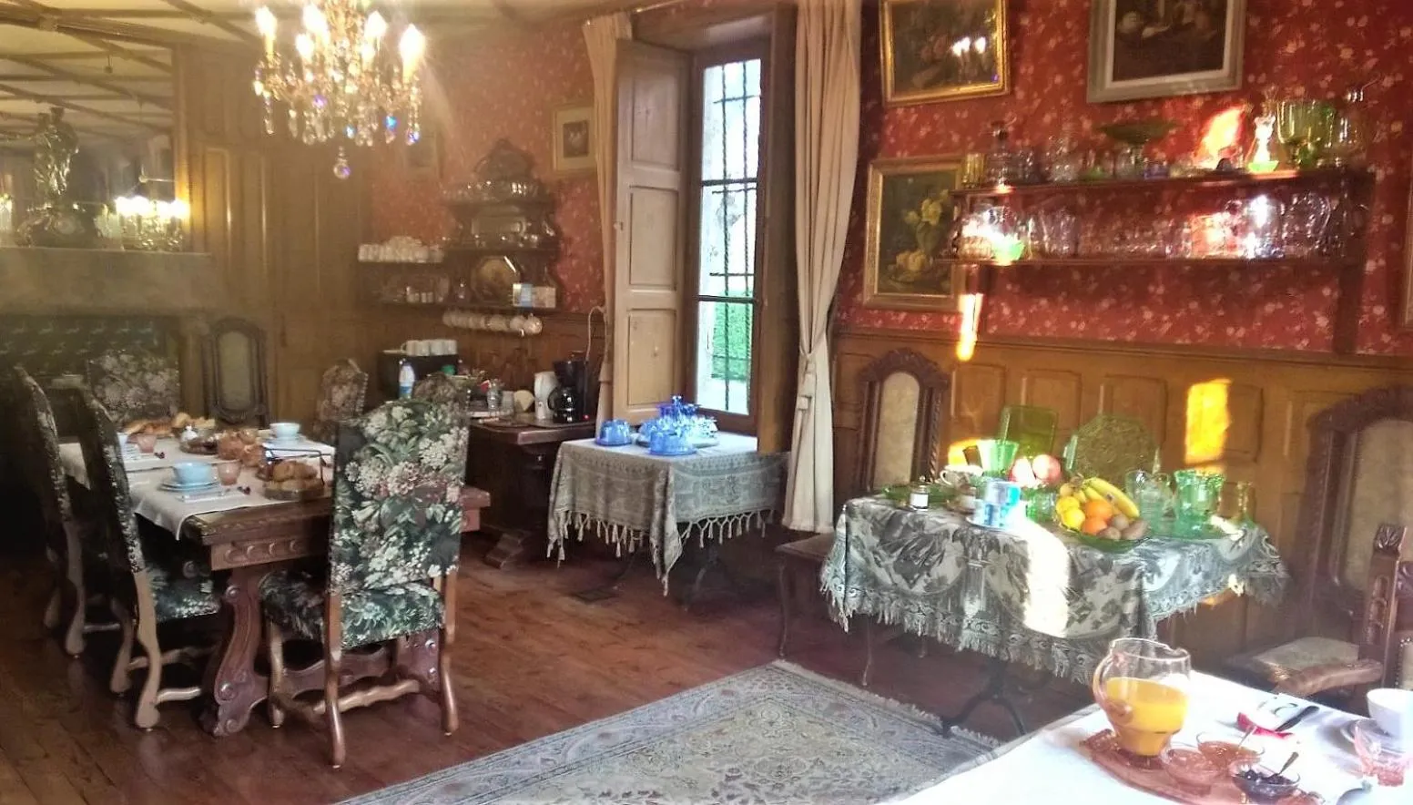 Food and drinks in Château de la Vernède, la Grande Vernède