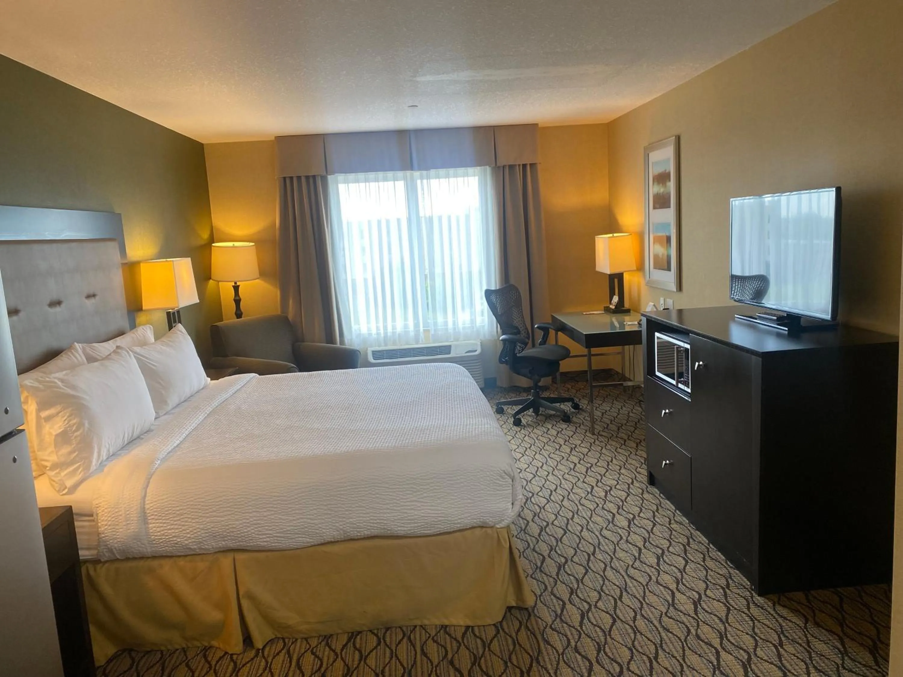 Bed in Wingate by Wyndham Fort Saskatchewan