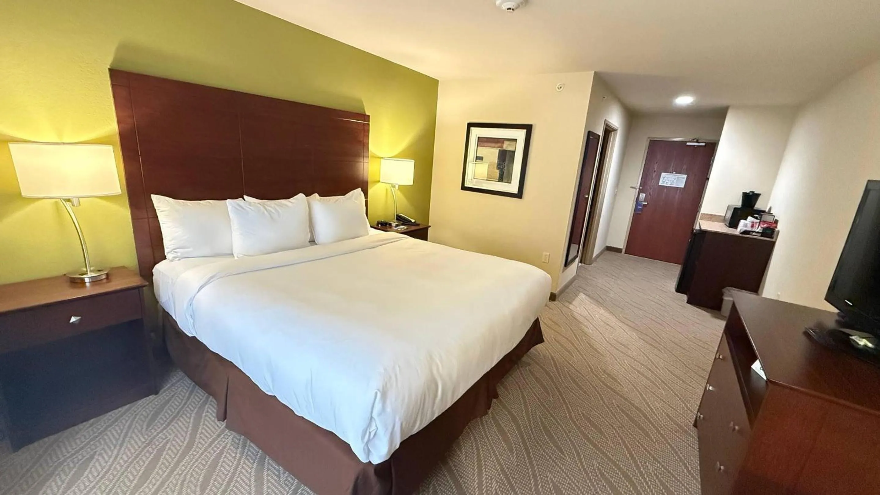 Bedroom, Bed in Comfort Inn & Suites Marquette - Prairie du Chien