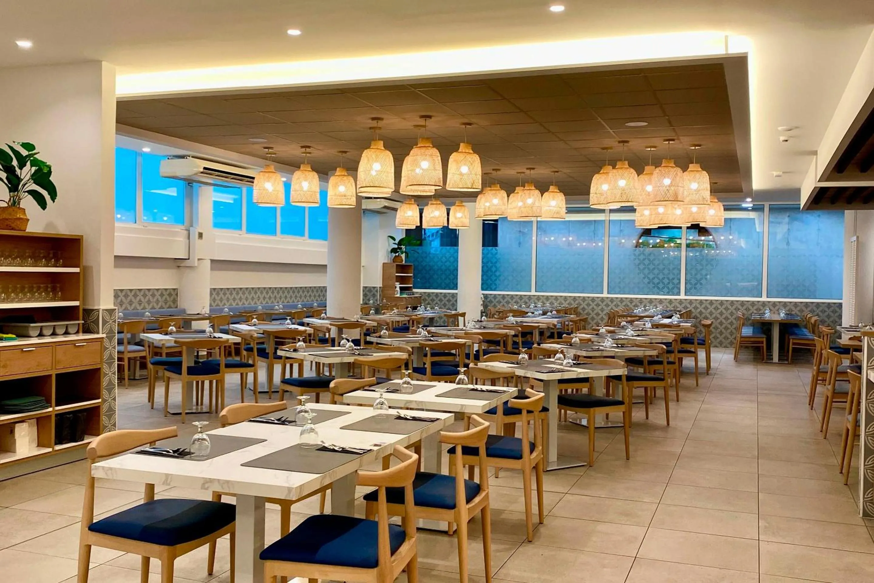 Restaurant/places to eat in Hotel - Bungalows Don Juan Tossa