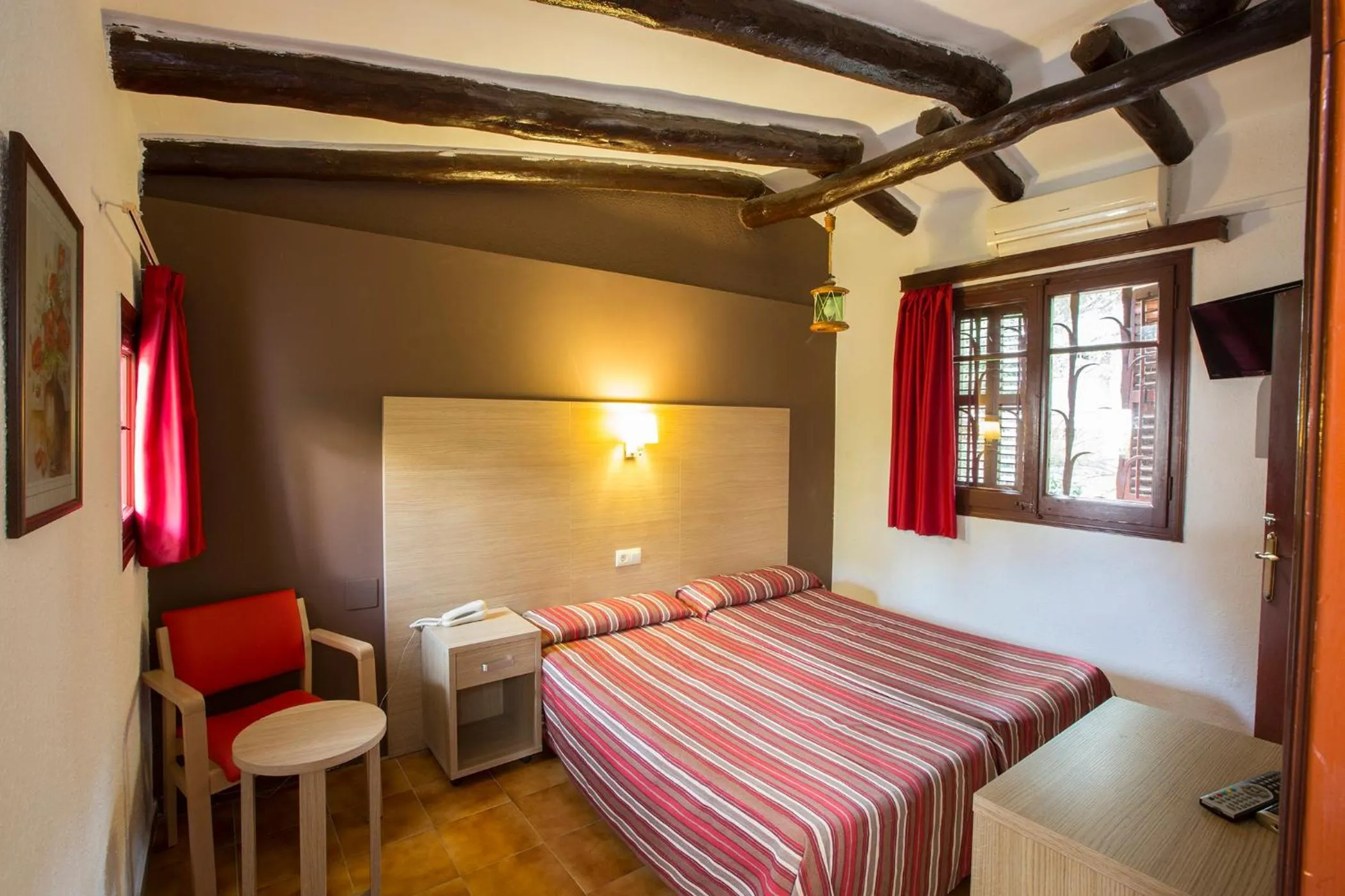 Bed in Hotel - Bungalows Don Juan Tossa