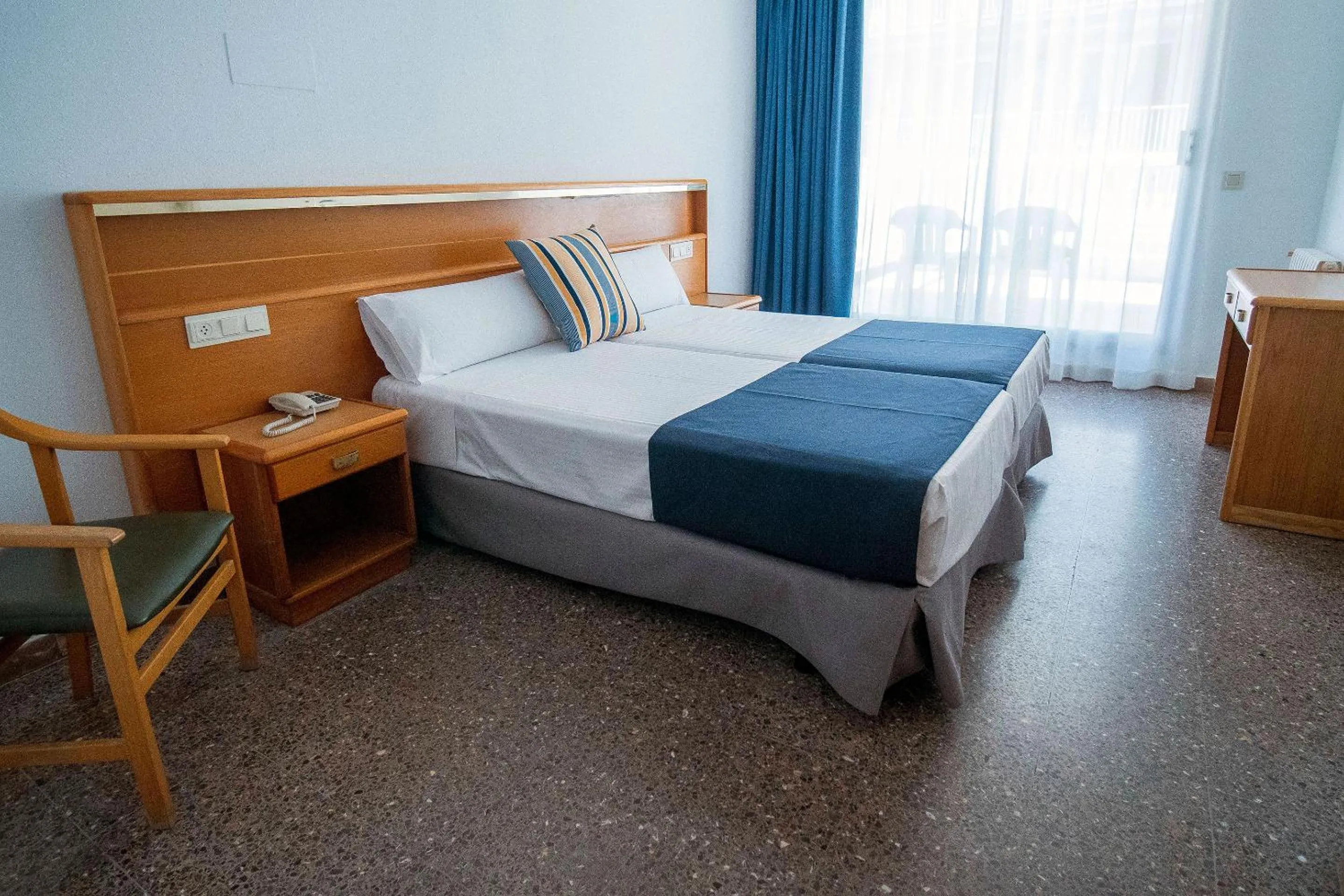 Photo of the whole room, Bed in Hotel - Bungalows Don Juan Tossa