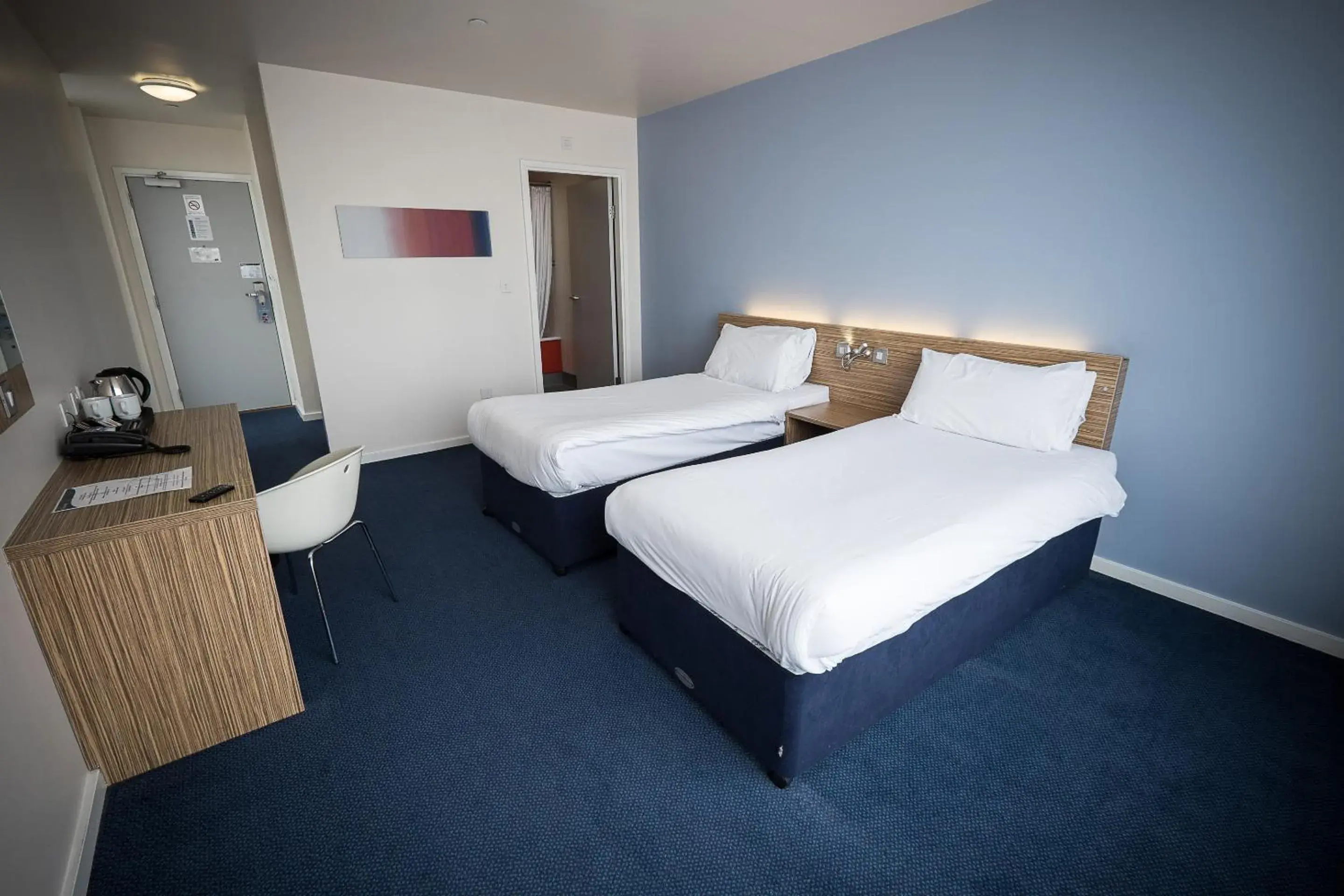 Photo of the whole room, Bed in Travelodge Limerick Castletroy Photo of the whole room, Bed in Travelodge Limerick Castletroy