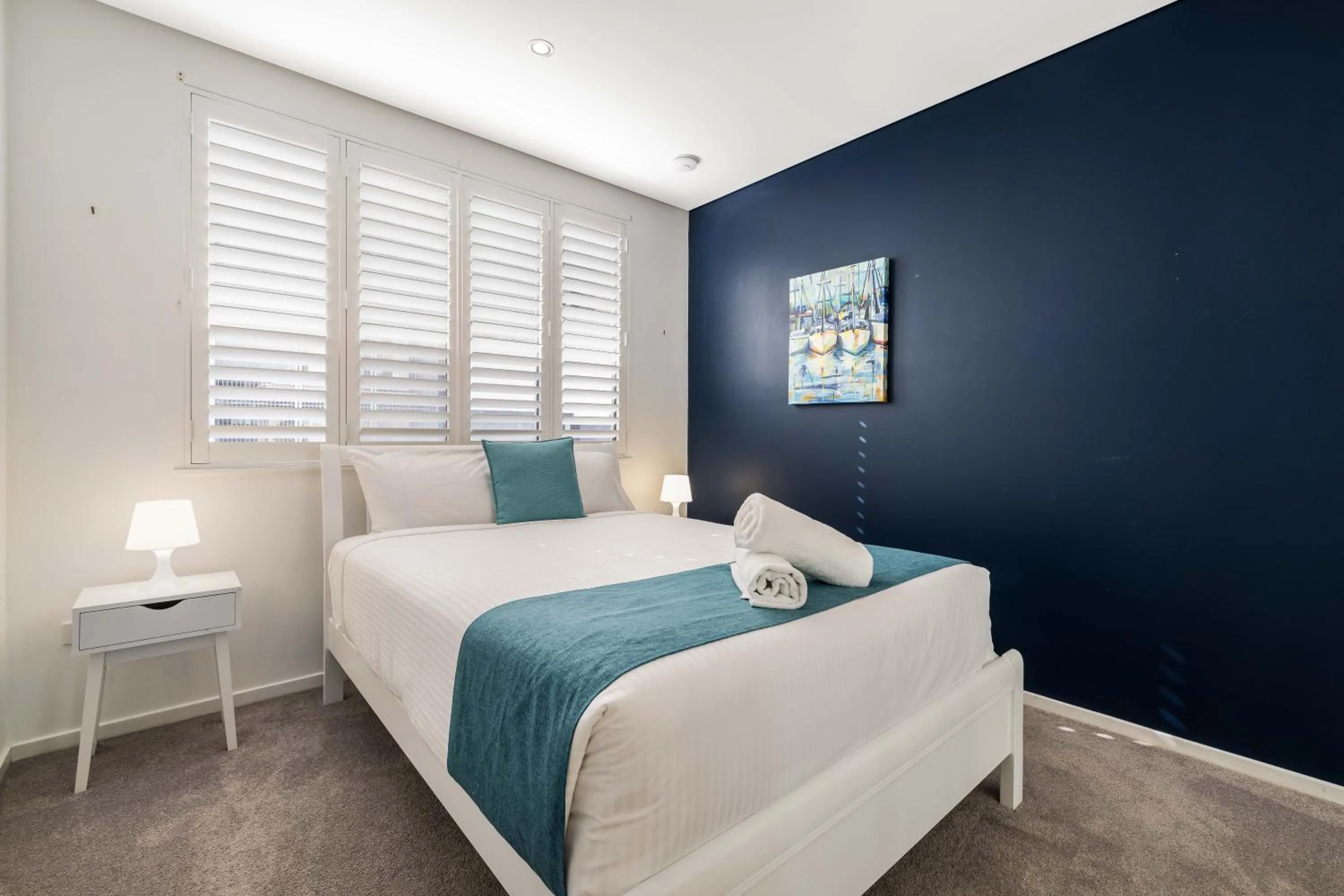 Bedroom, Bed in Meridian Alex Beach Apartments