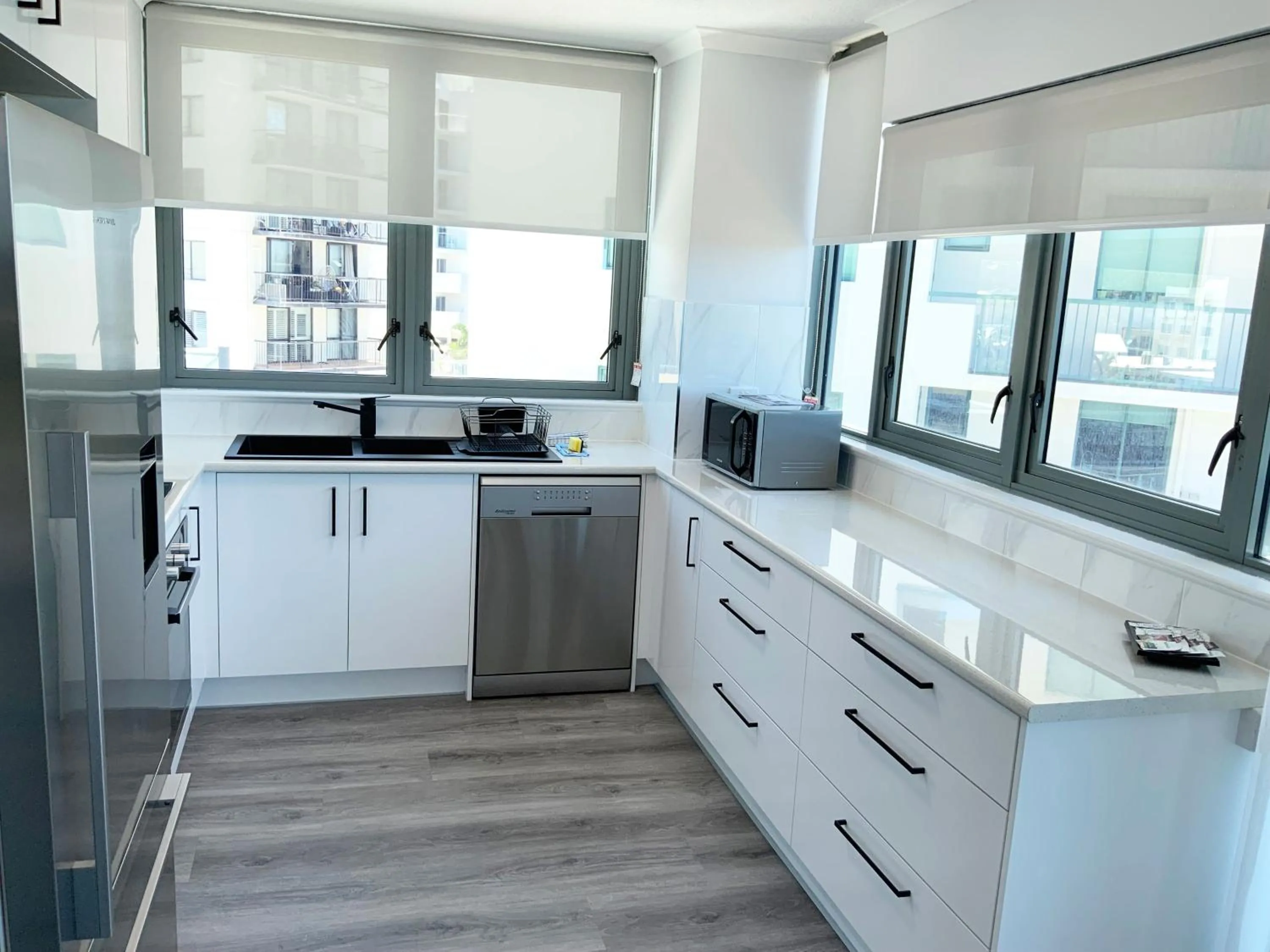 kitchen in Meridian Alex Beach Apartments