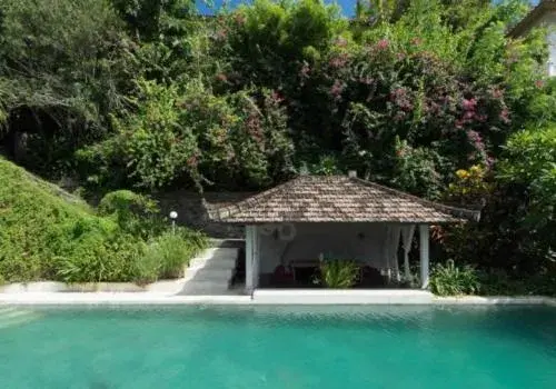 Swimming pool in Baliku Dive Resort Swimming pool in Baliku Dive Resort