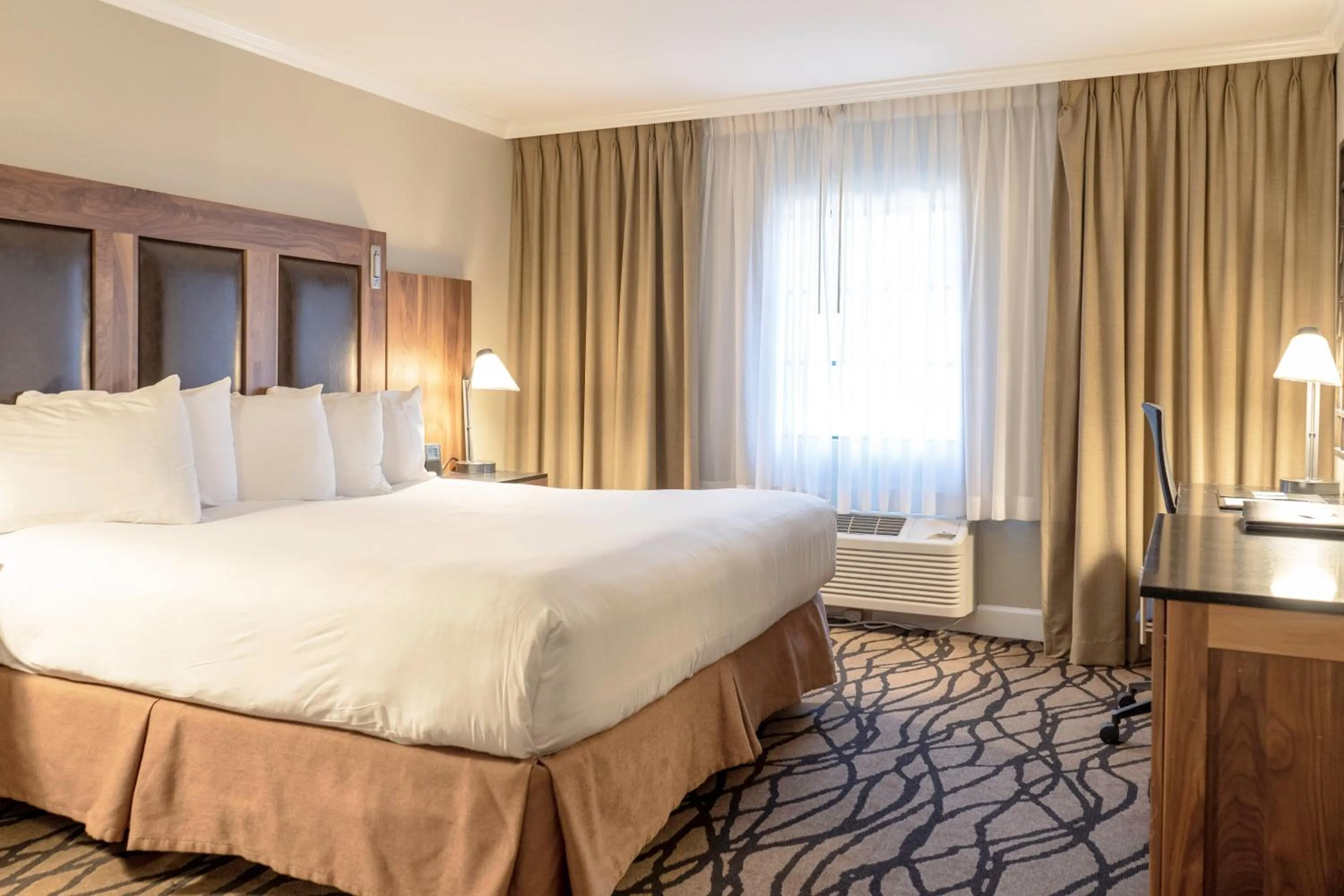 Bed in The Grand Hotel at the Grand Canyon