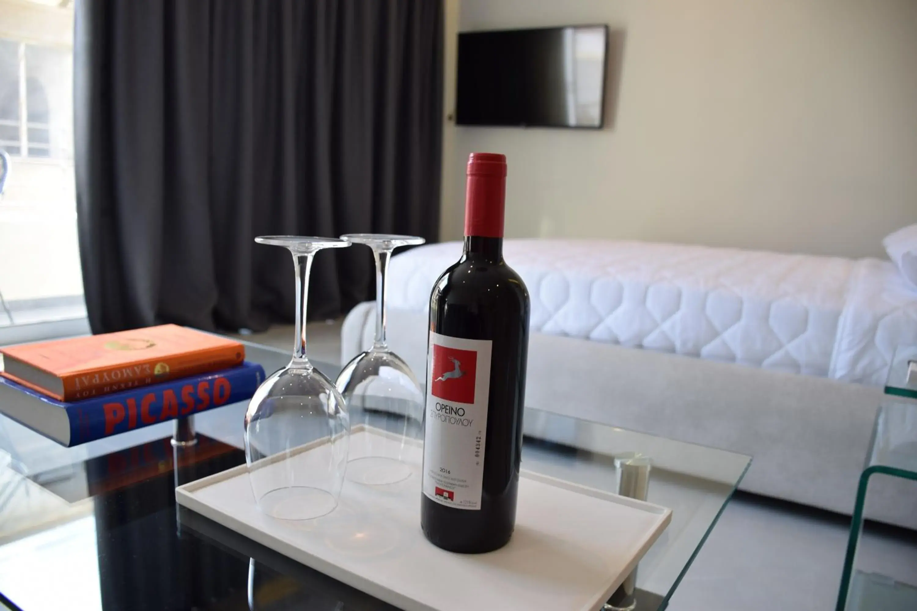 Deluxe Apartment with Balcony and Acropolis View in 24K Athena Suites Deluxe Apartment with Balcony and Acropolis View in 24K Athena Suites