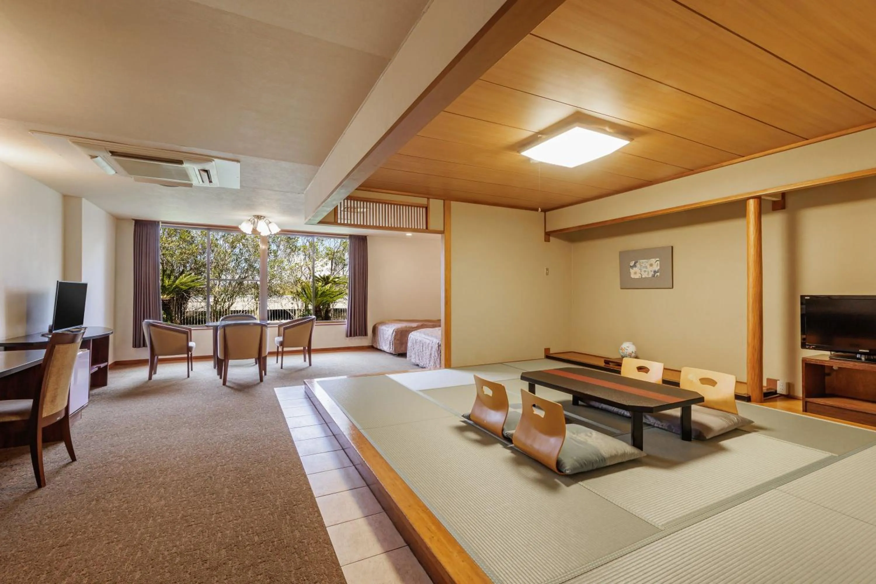 Photo of the whole room in Spa Resort Hawaiians Hotel Hawaiians