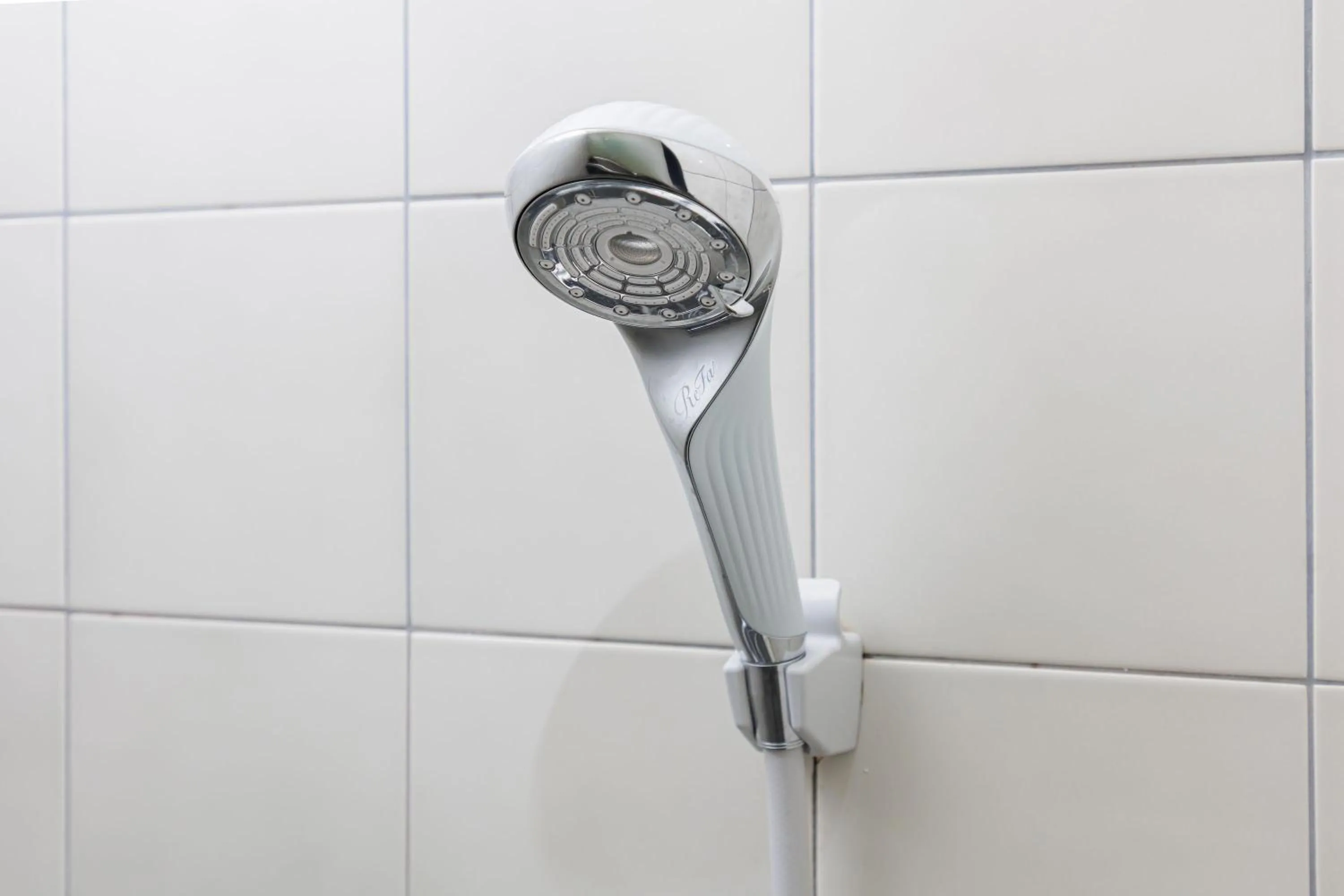 Shower in Spa Resort Hawaiians Hotel Hawaiians