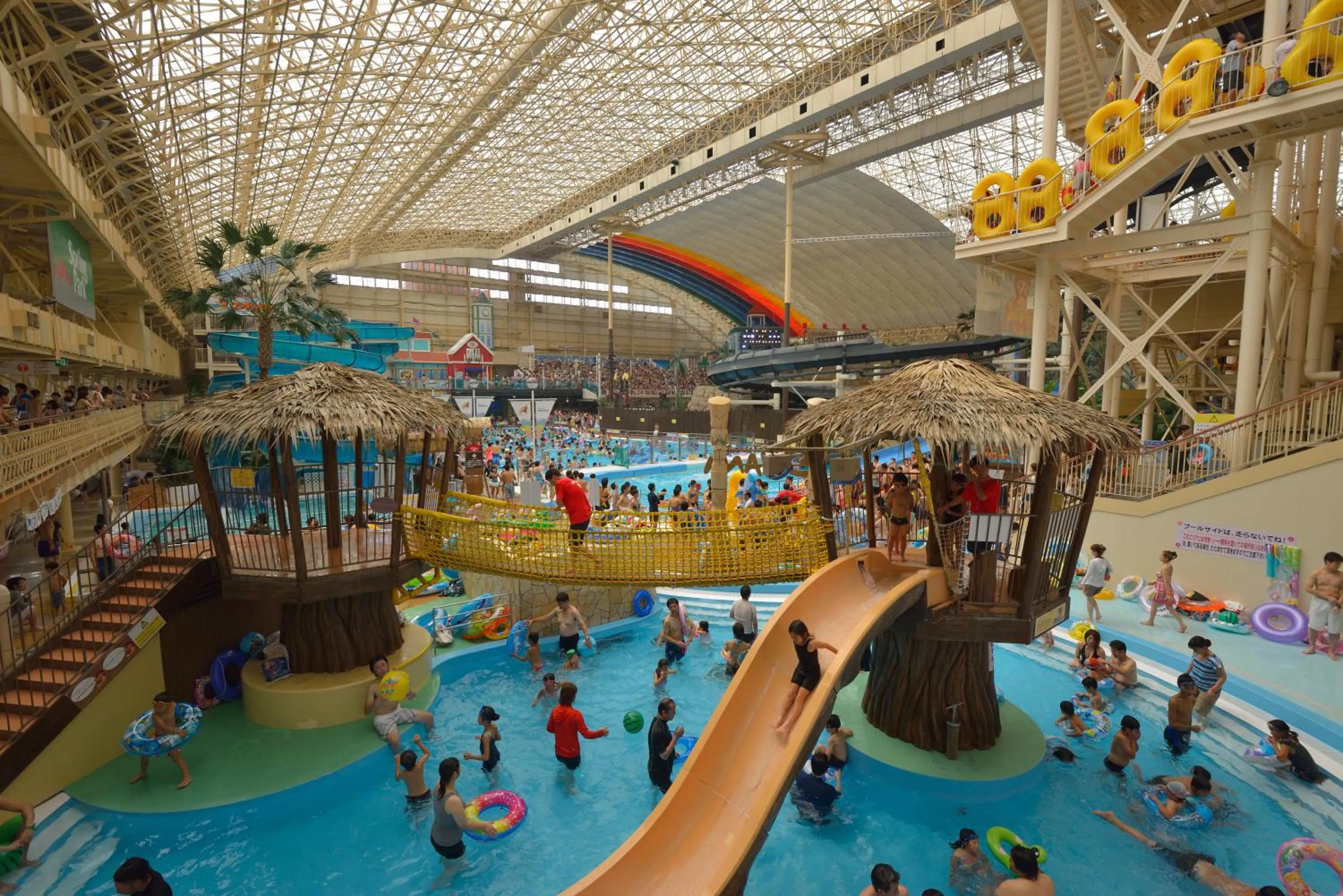 Swimming pool in Spa Resort Hawaiians Hotel Hawaiians