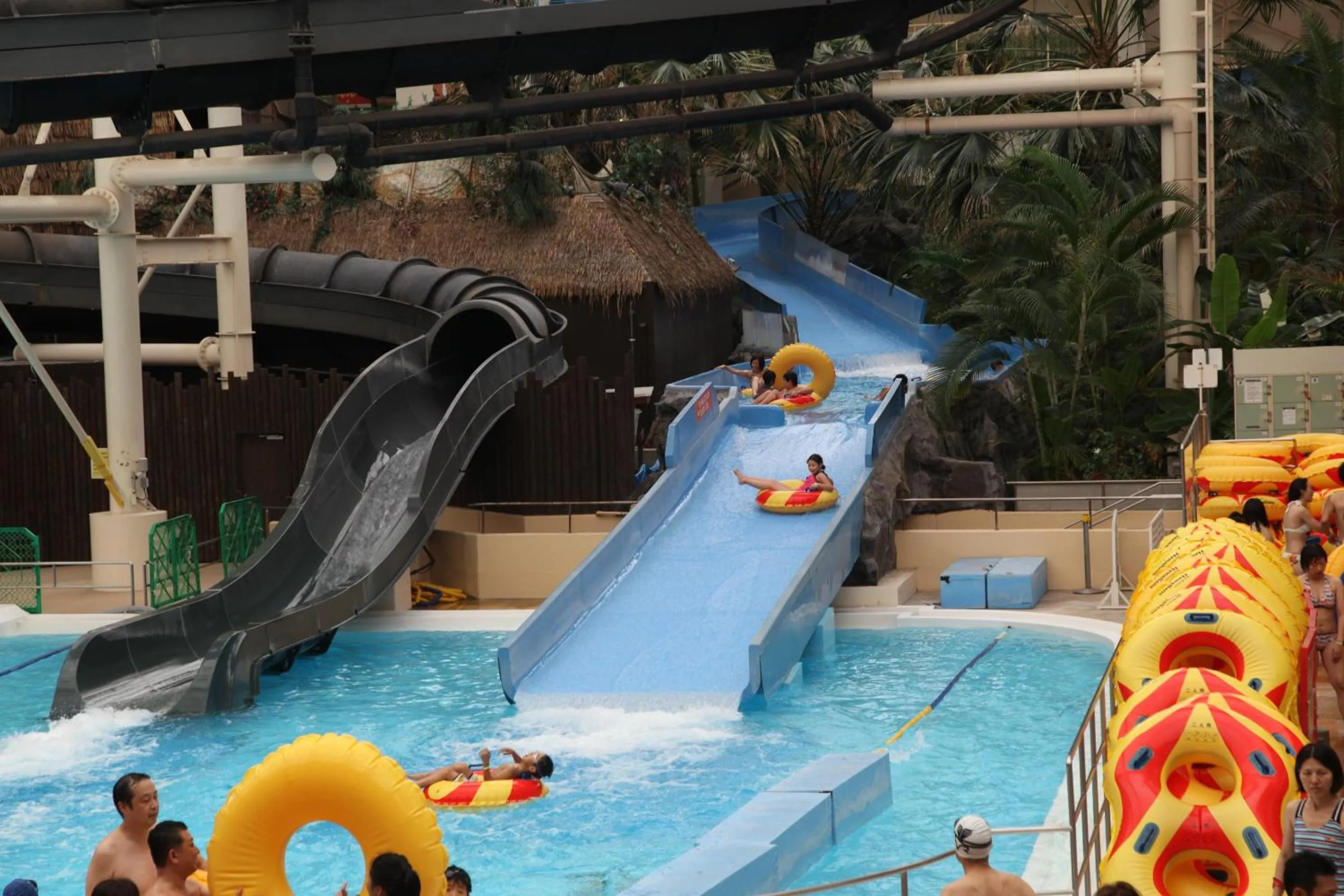 Swimming pool in Spa Resort Hawaiians Hotel Hawaiians