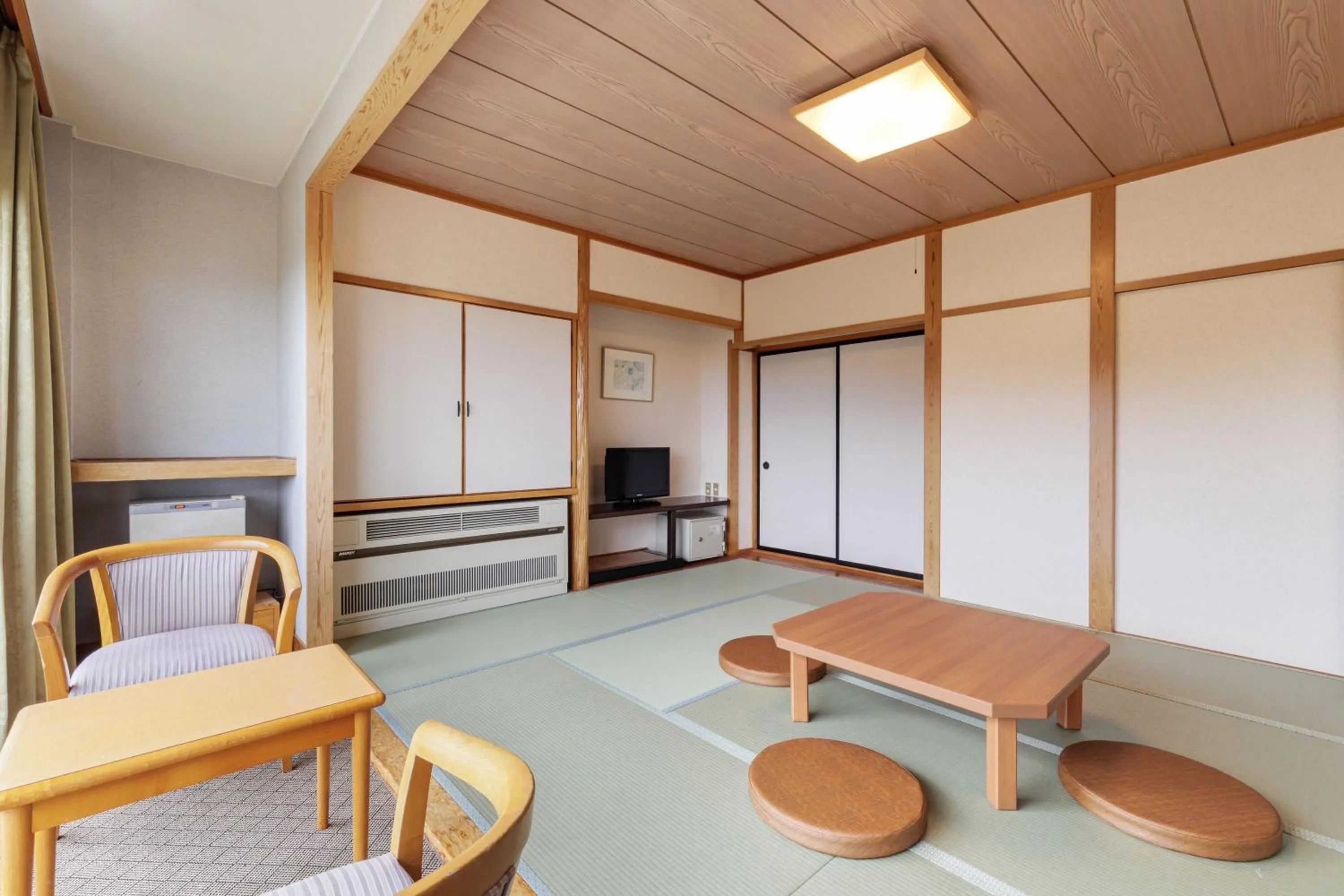 Photo of the whole room in Spa Resort Hawaiians Hotel Hawaiians