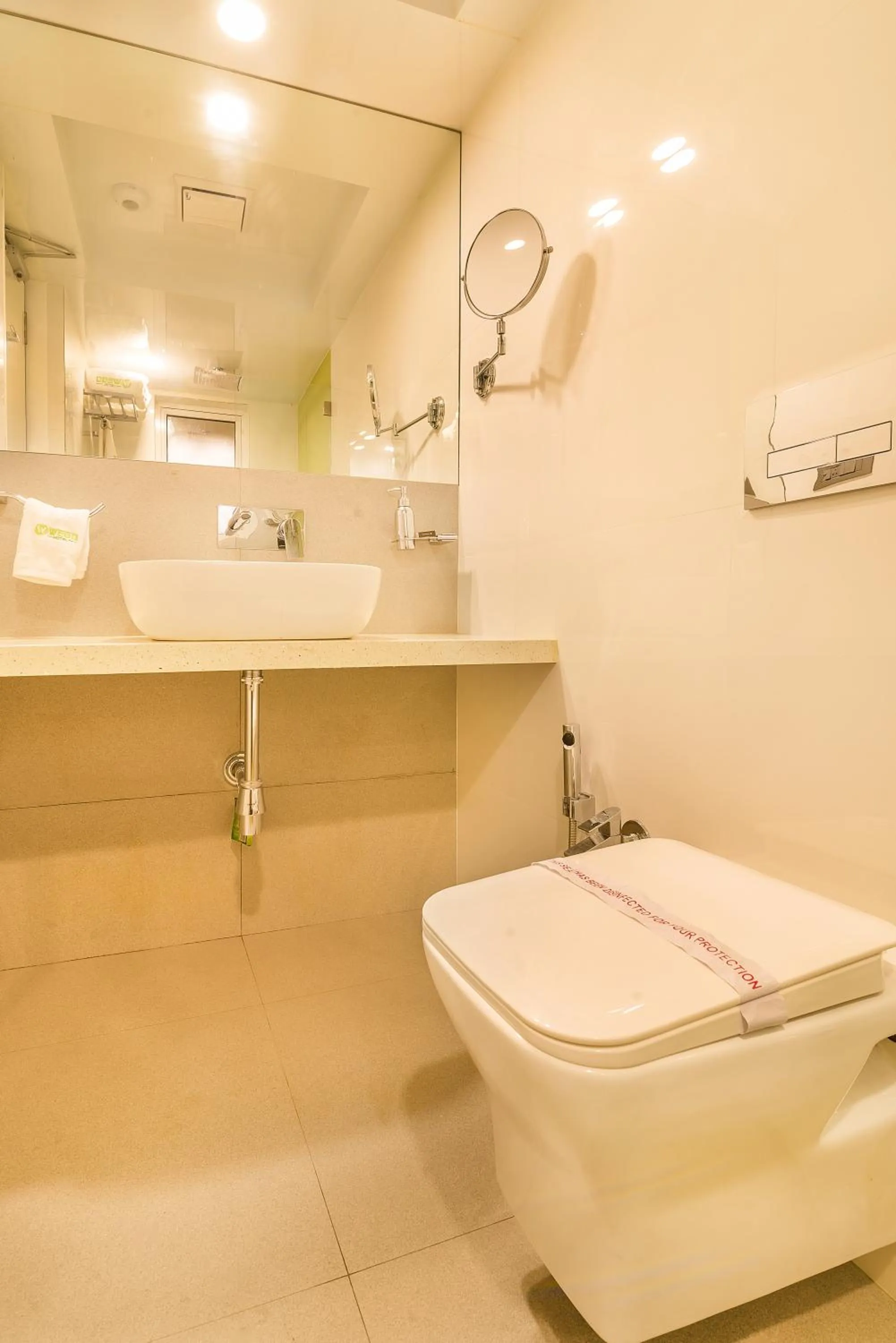 Toilet in Hotel Wego