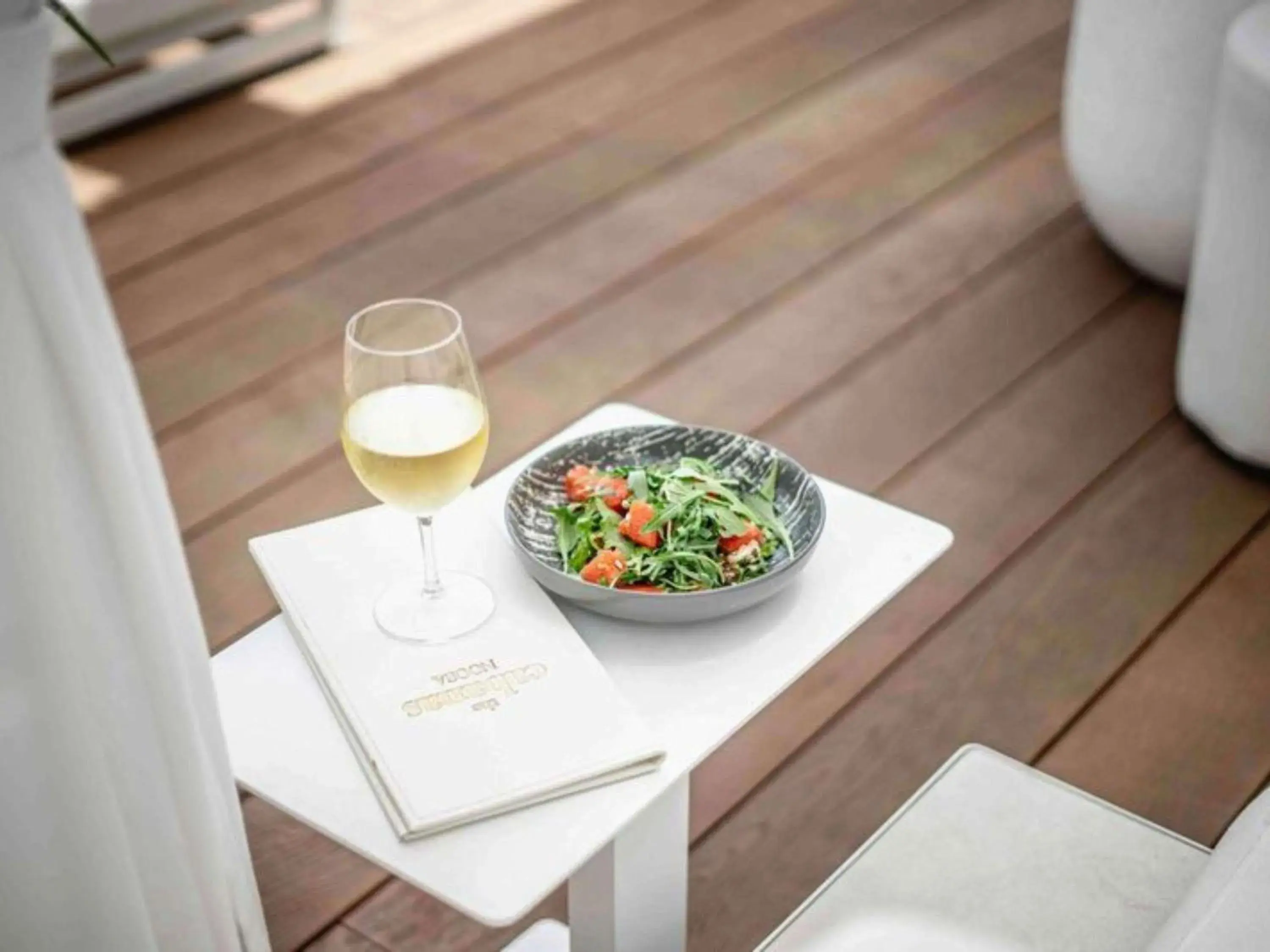 Lounge or bar in Sofitel Noosa Pacific Resort Lounge or bar in Sofitel Noosa Pacific Resort