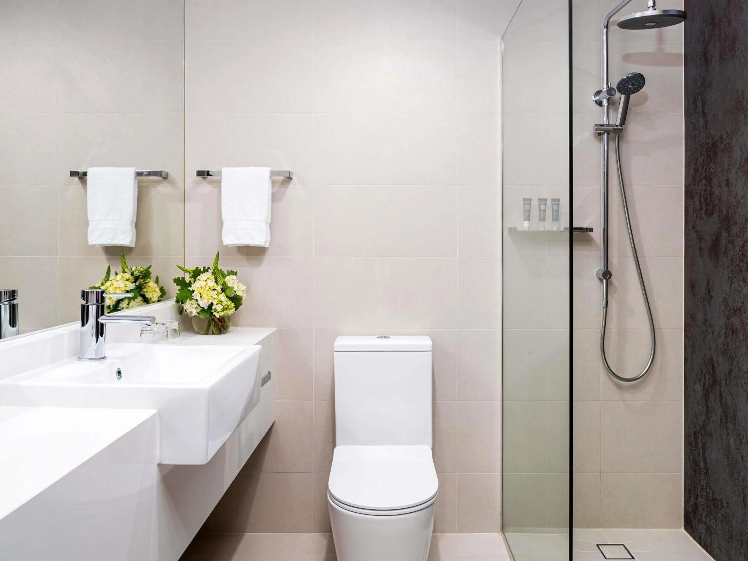 Bedroom in Novotel Geelong