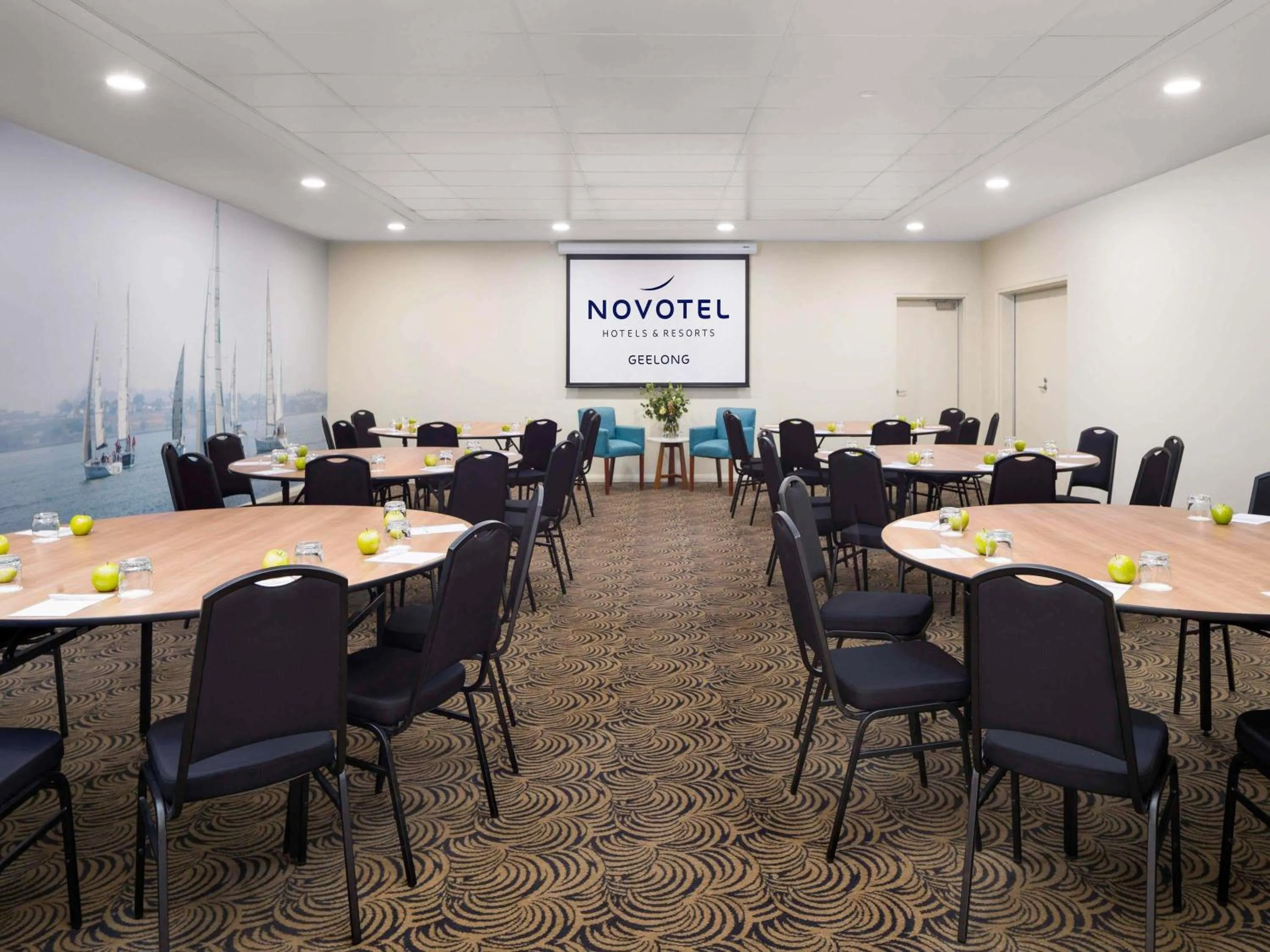 Meeting/conference room in Novotel Geelong