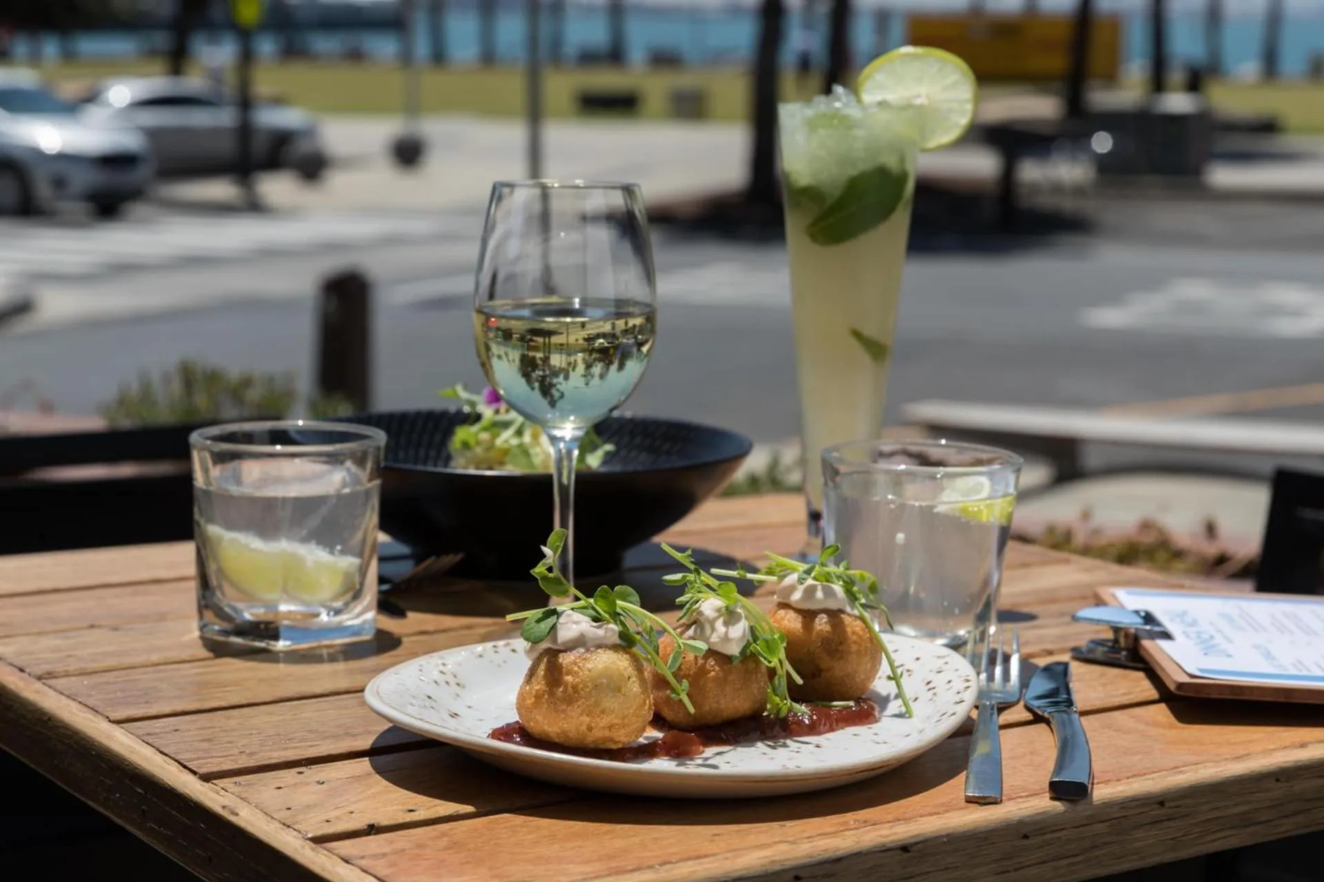 Restaurant/places to eat in Novotel Geelong