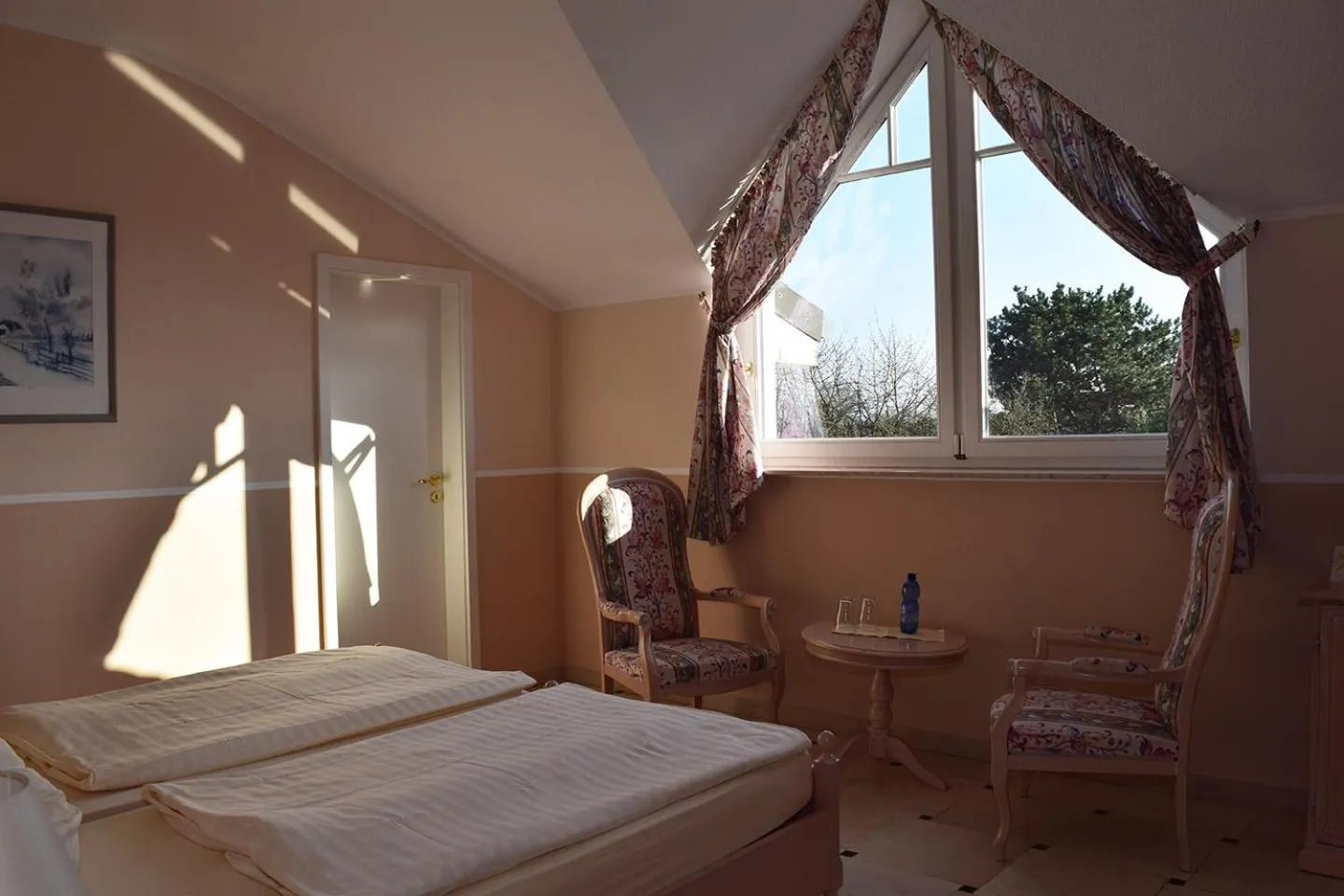 Photo of the whole room, Bed in Gästehaus Barese