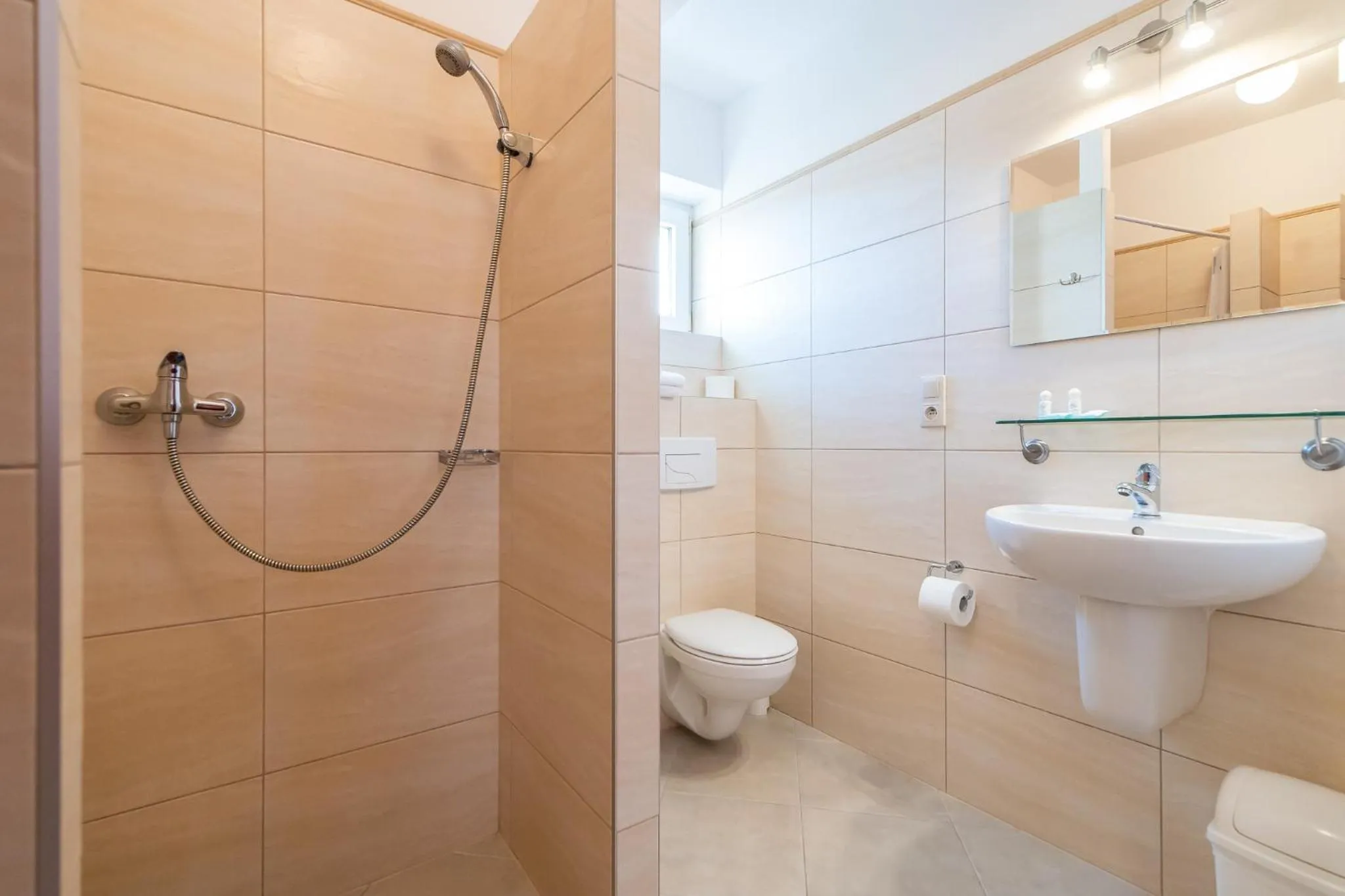 Shower in Pensjonat Zenit