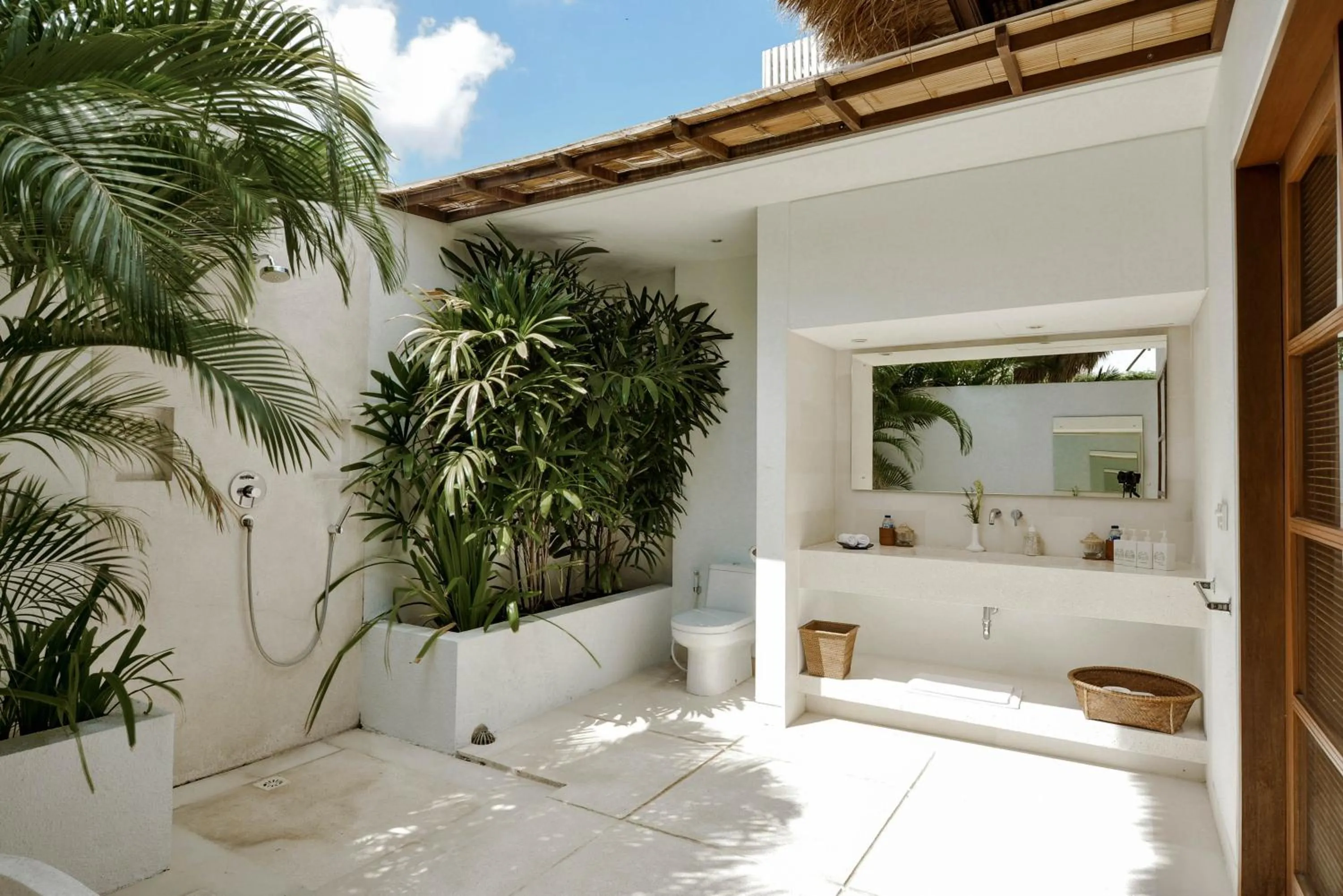 Shower in Villa Chocolat Seminyak