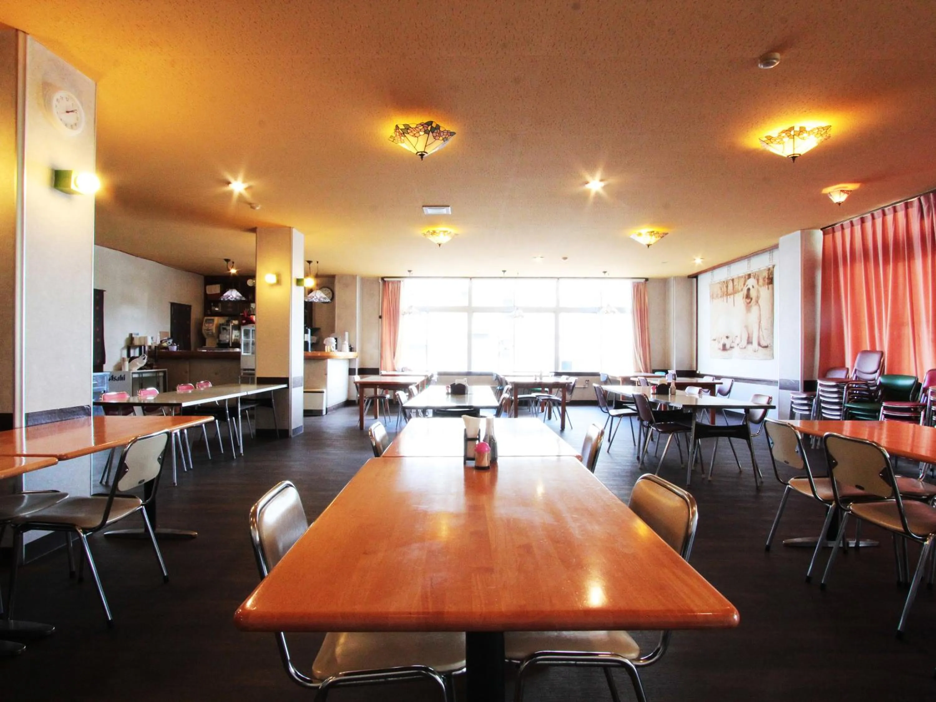 Restaurant/places to eat in Hotel Moc