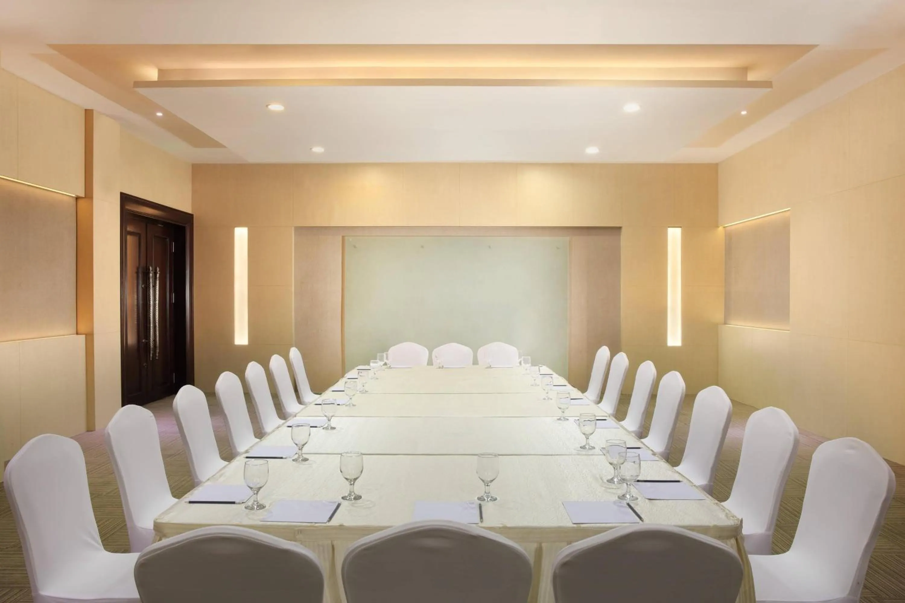 Meeting/conference room in Four Points by Sheraton Medan