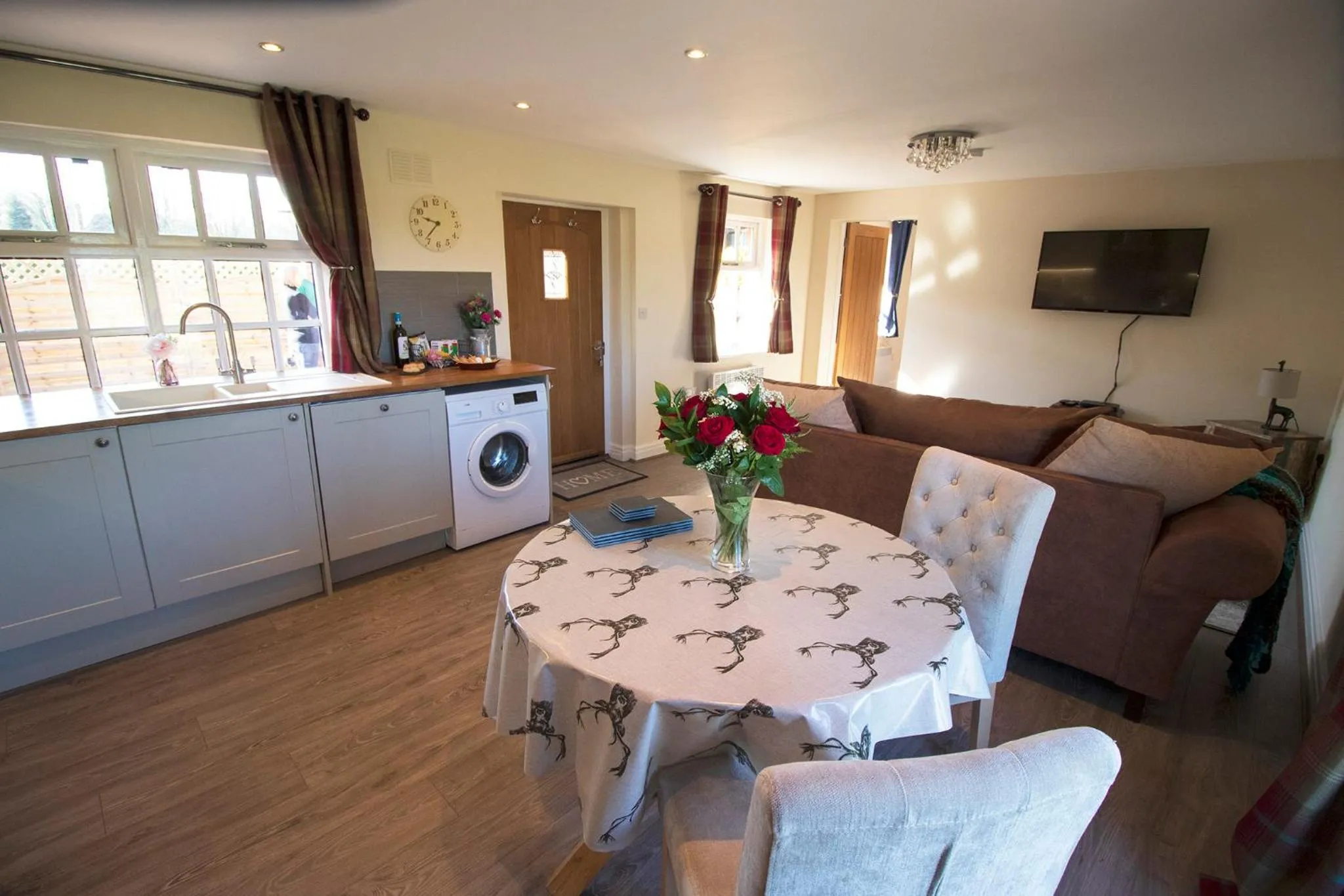 Dining area in West Mead Cottage
